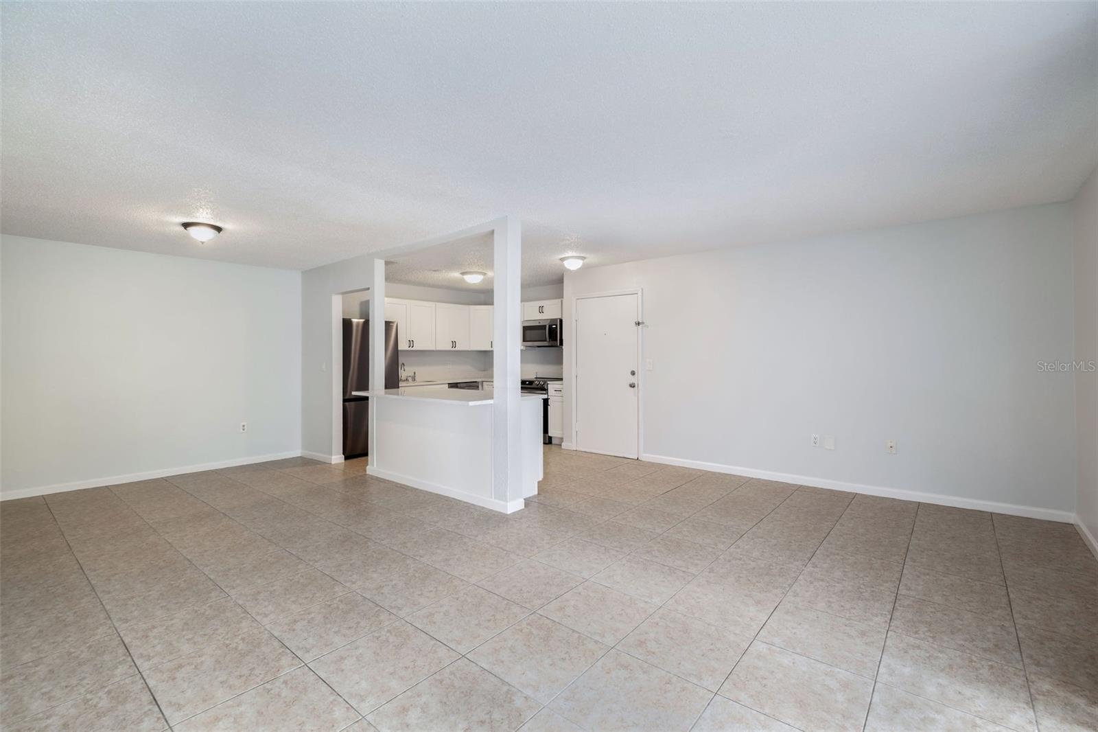 Image 22 of 26 For 500 Banyon Tree Circle 104