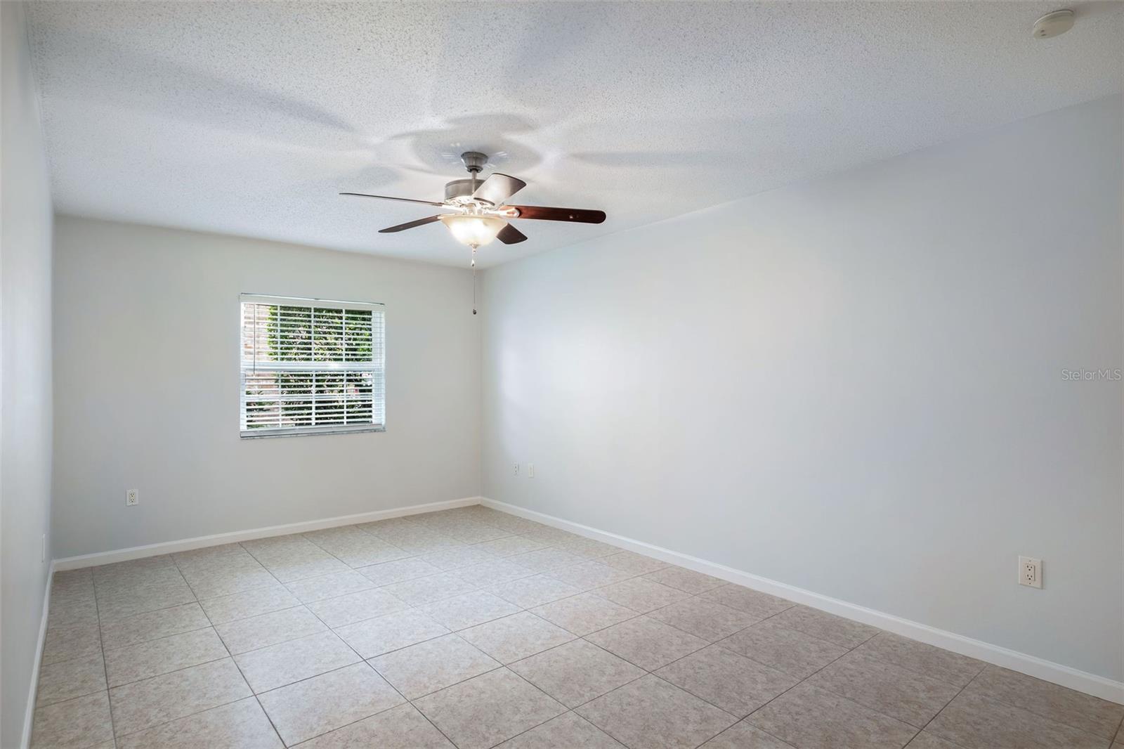 Image 9 of 26 For 500 Banyon Tree Circle 104