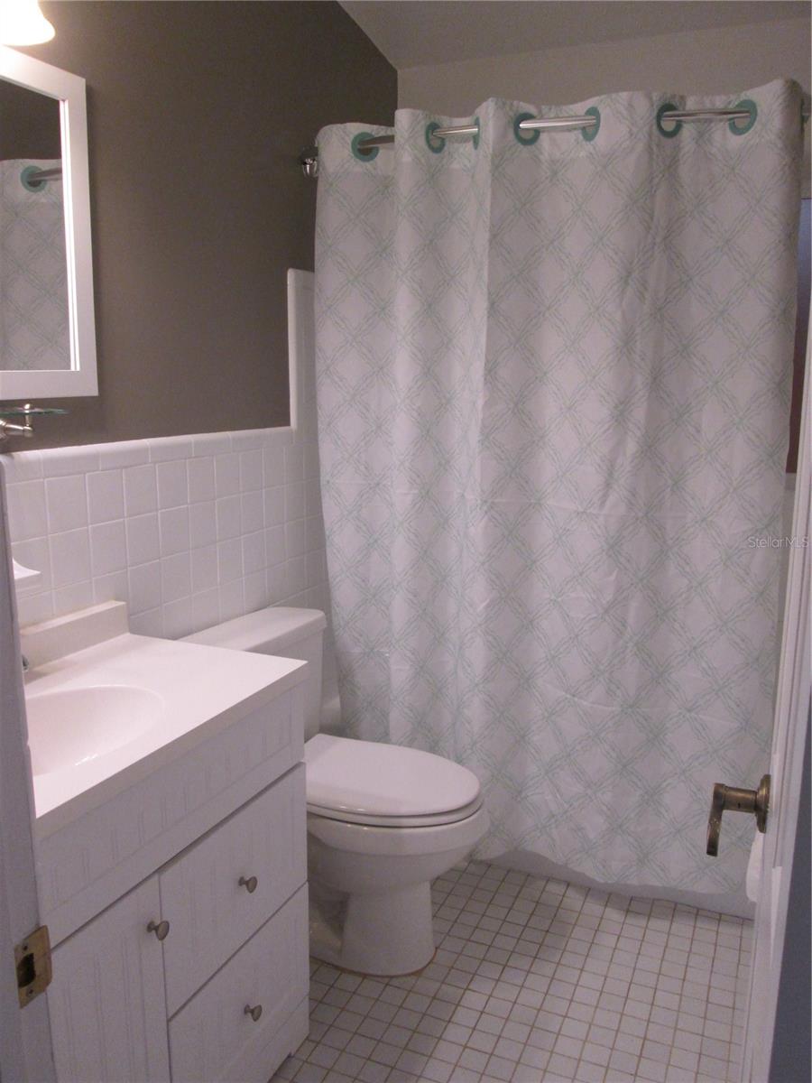 Image 12 of 27 For 770 Baffie Avenue