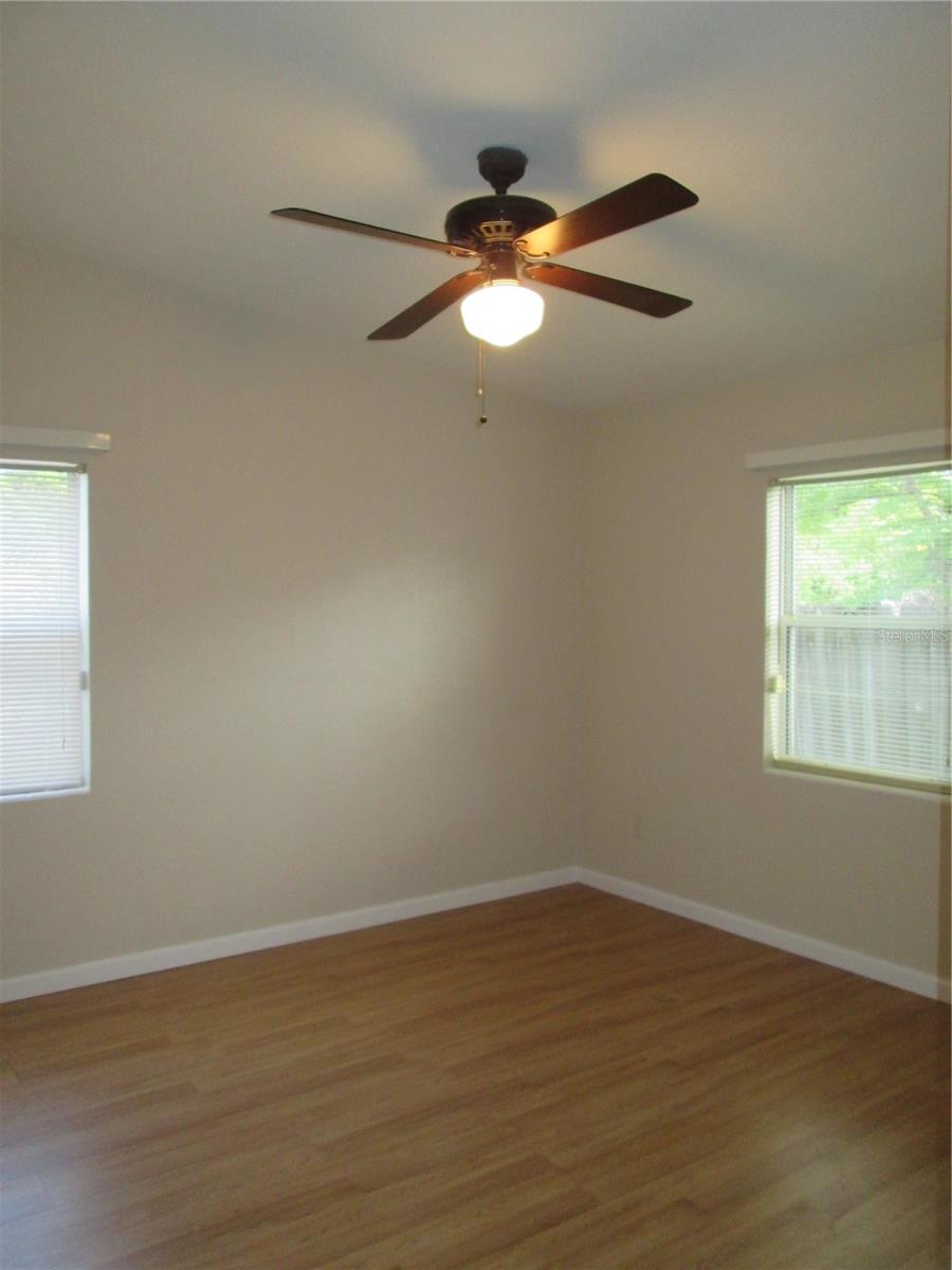 Image 19 of 27 For 770 Baffie Avenue
