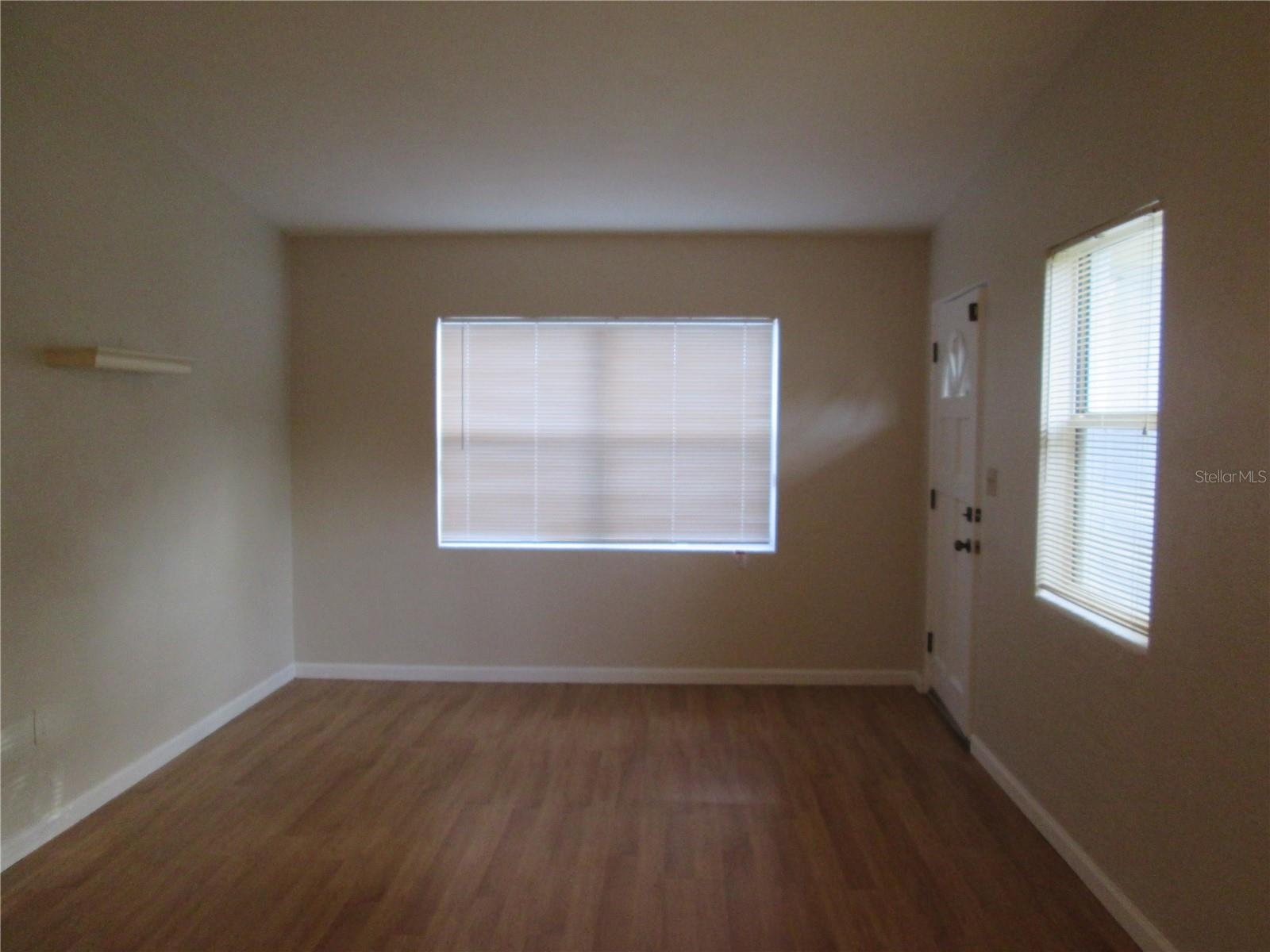 Image 4 of 27 For 770 Baffie Avenue