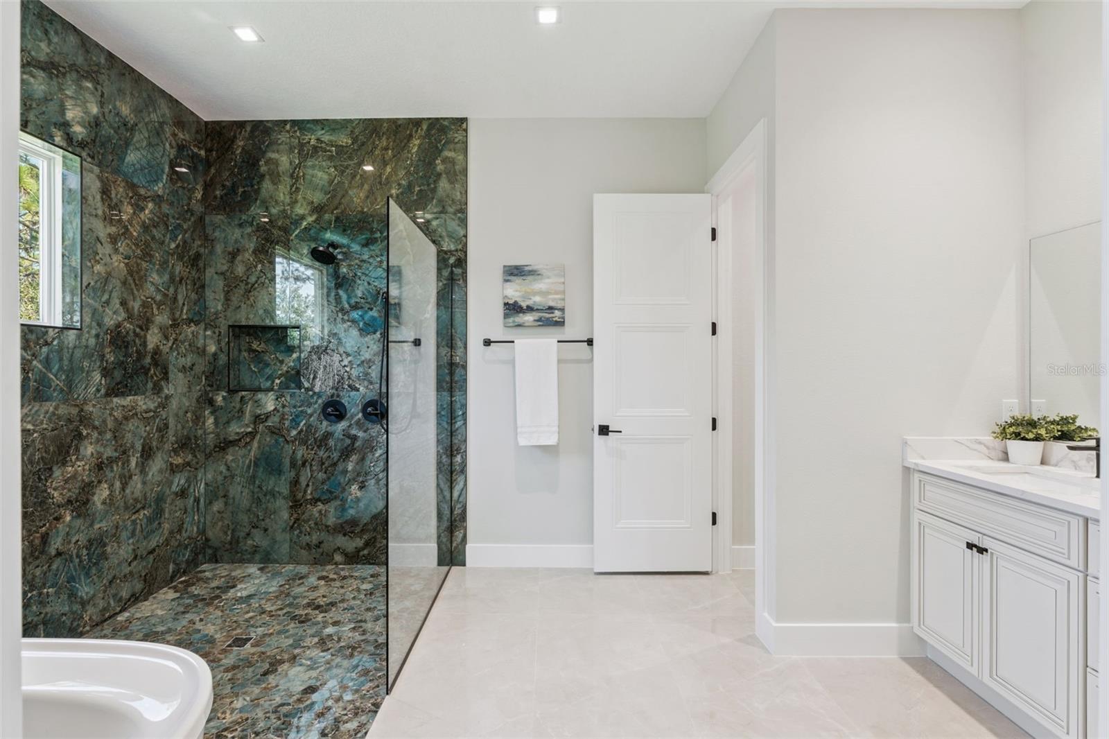 Image 32 of 59 For 20446 Quinlan Street