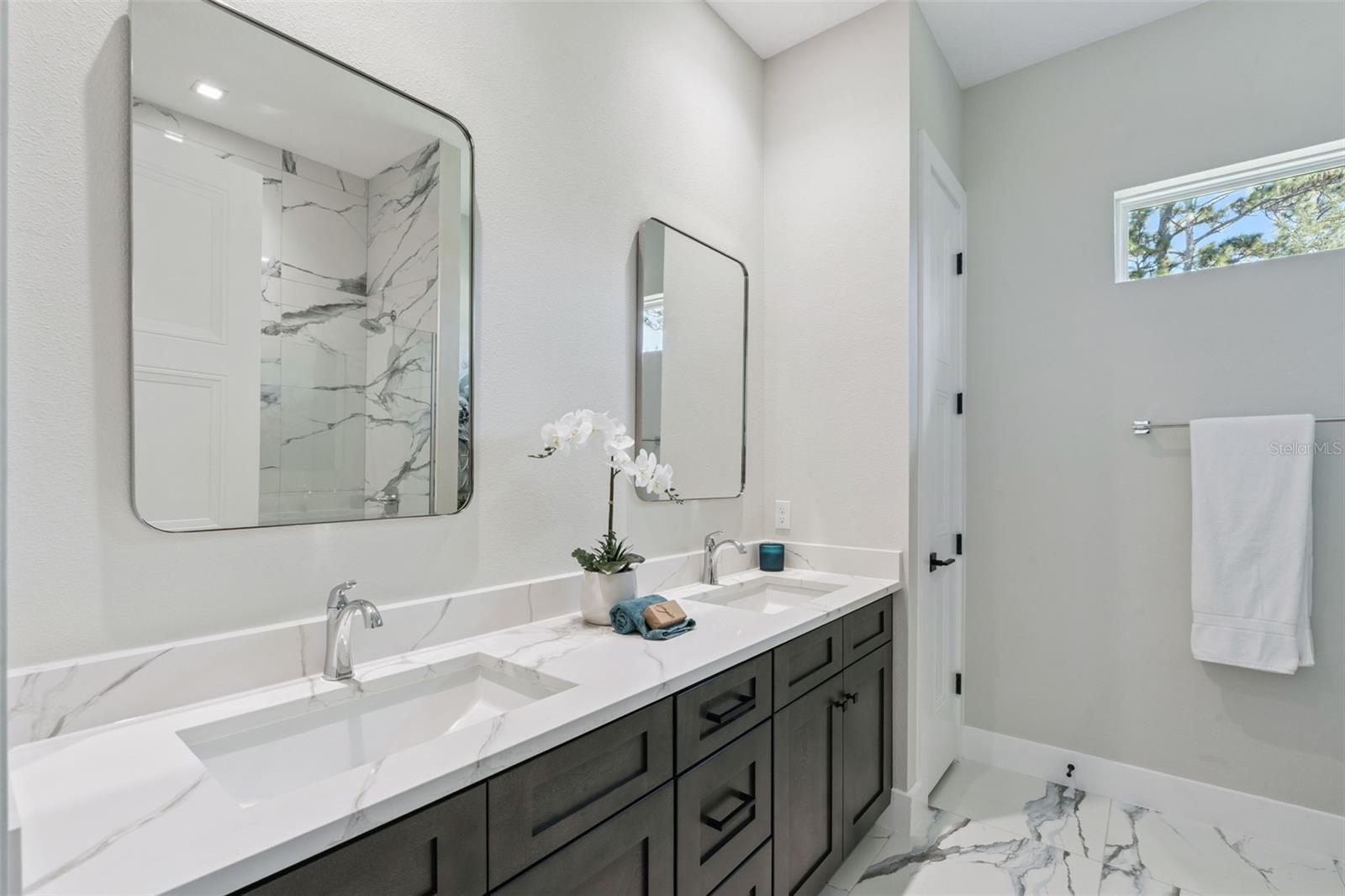 Image 37 of 59 For 20446 Quinlan Street