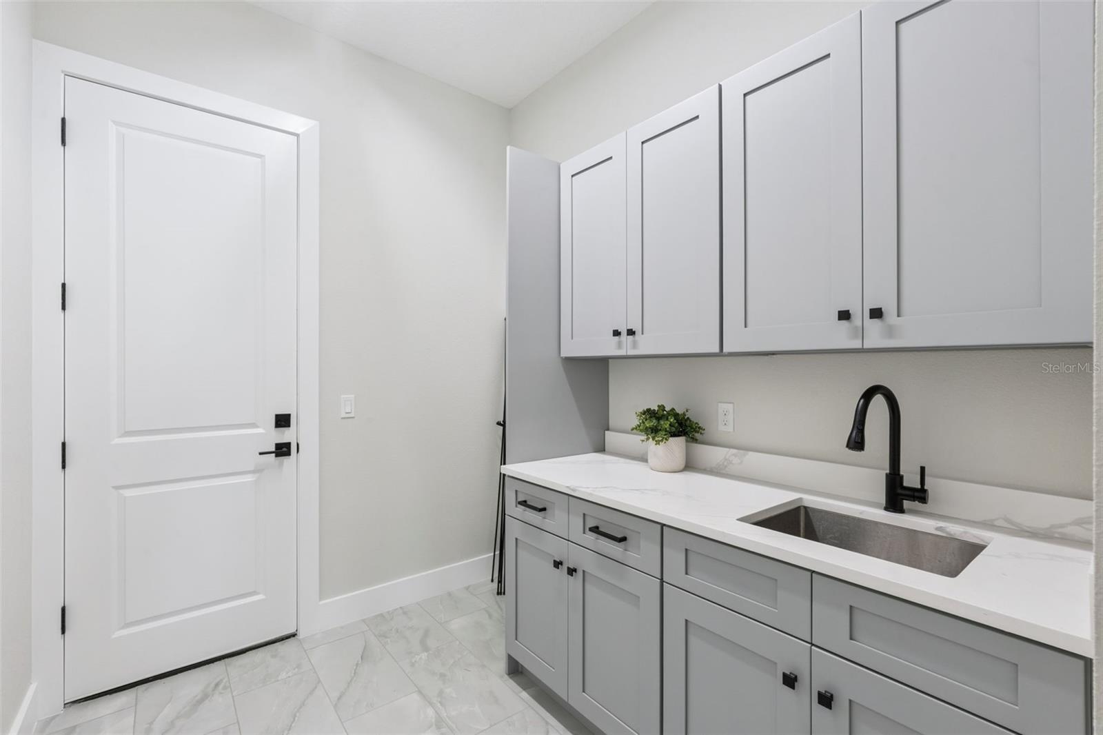 Image 43 of 59 For 20446 Quinlan Street