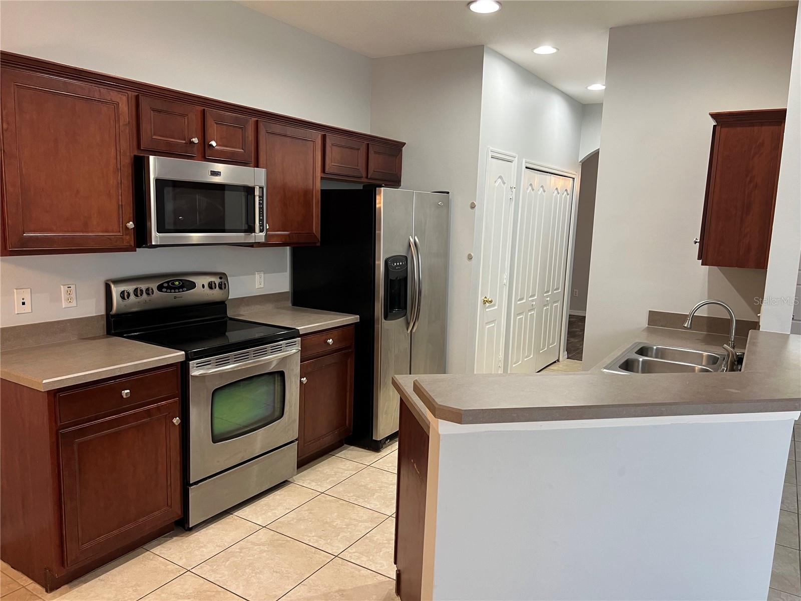 Image 5 of 23 For 4770 Capital Boulevard