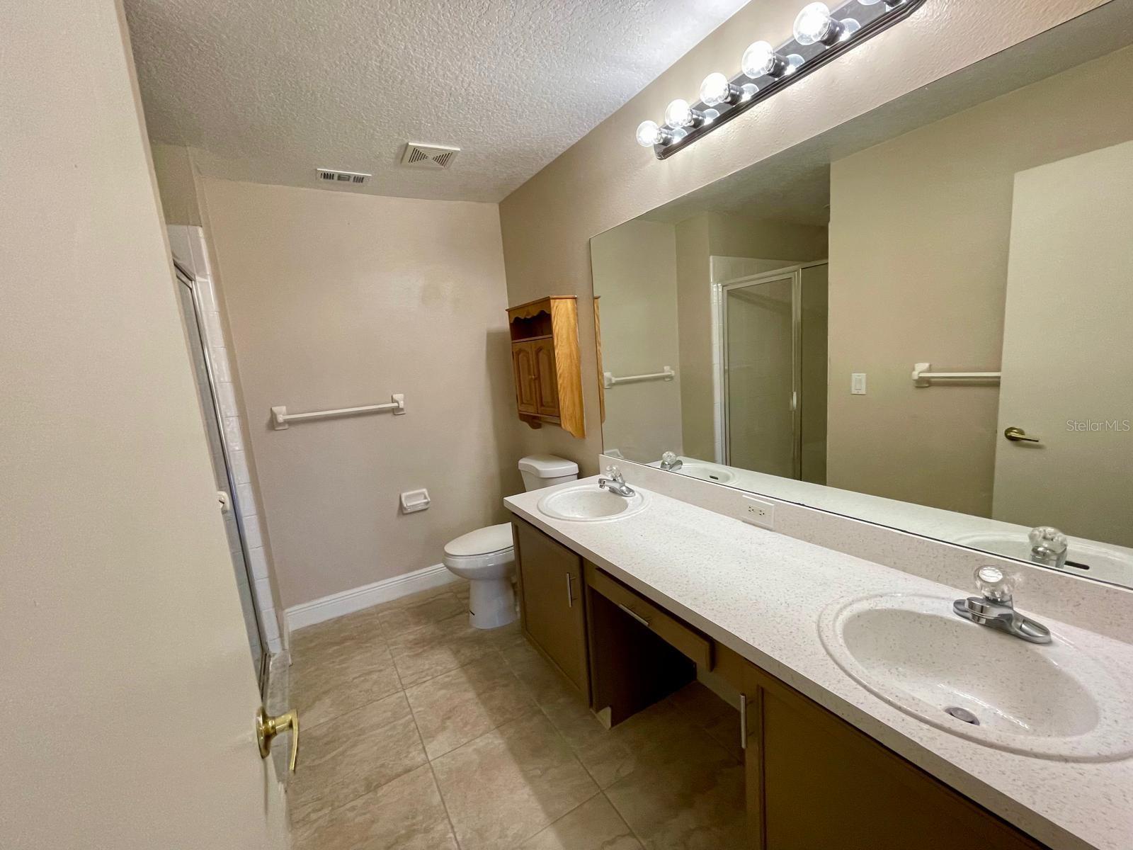 Image 10 of 19 For 13301 Fairway Glen Drive 203