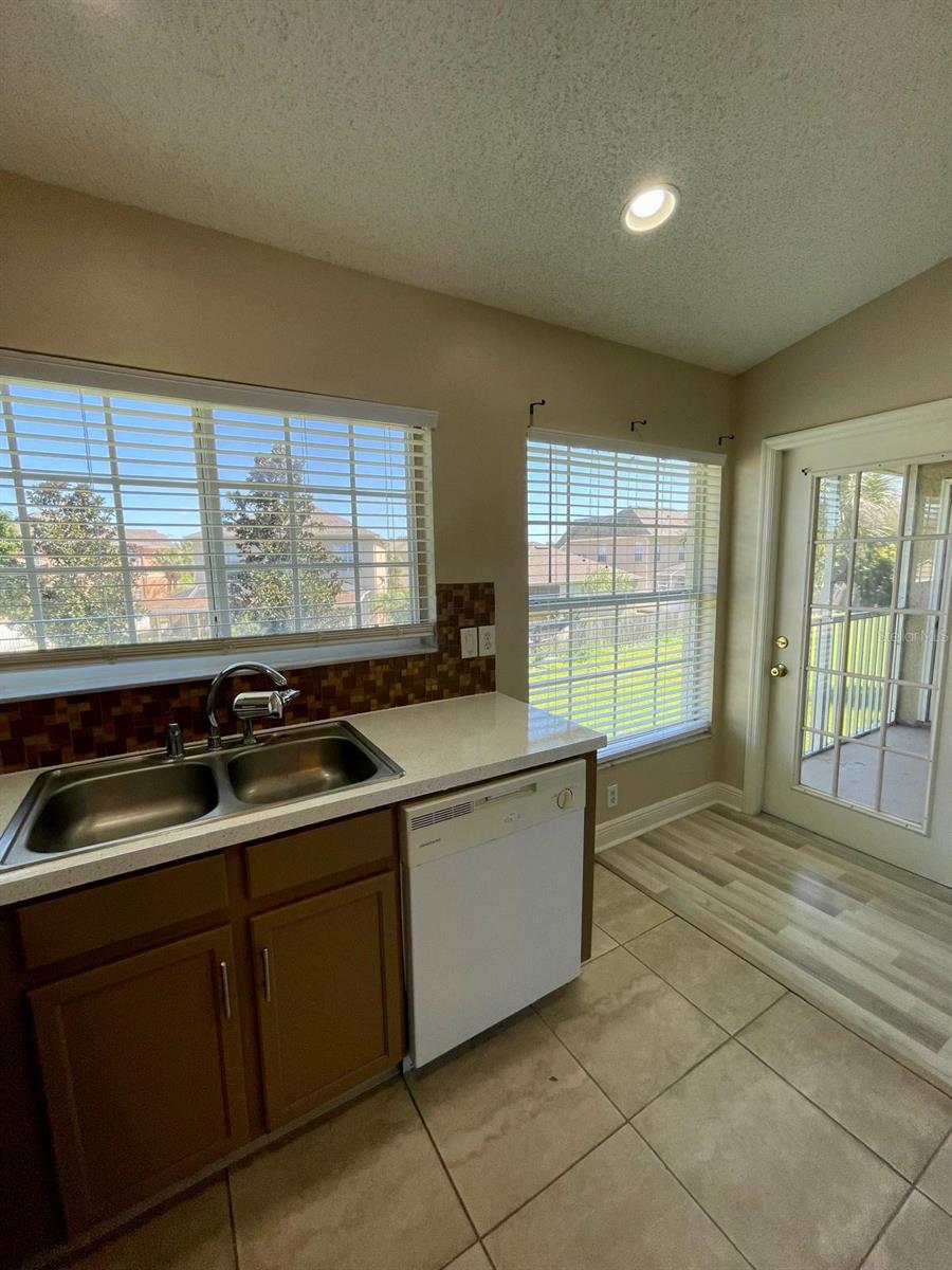 Image 6 of 19 For 13301 Fairway Glen Drive 203