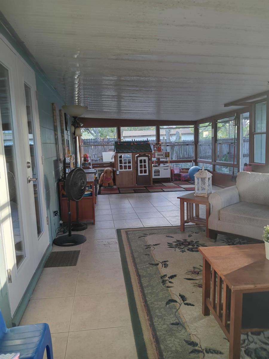 Image 17 of 23 For 10700 Gardenwood Road