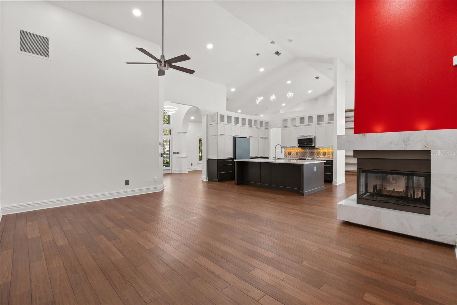 Image 13 of 51 For 1293 Prince Court