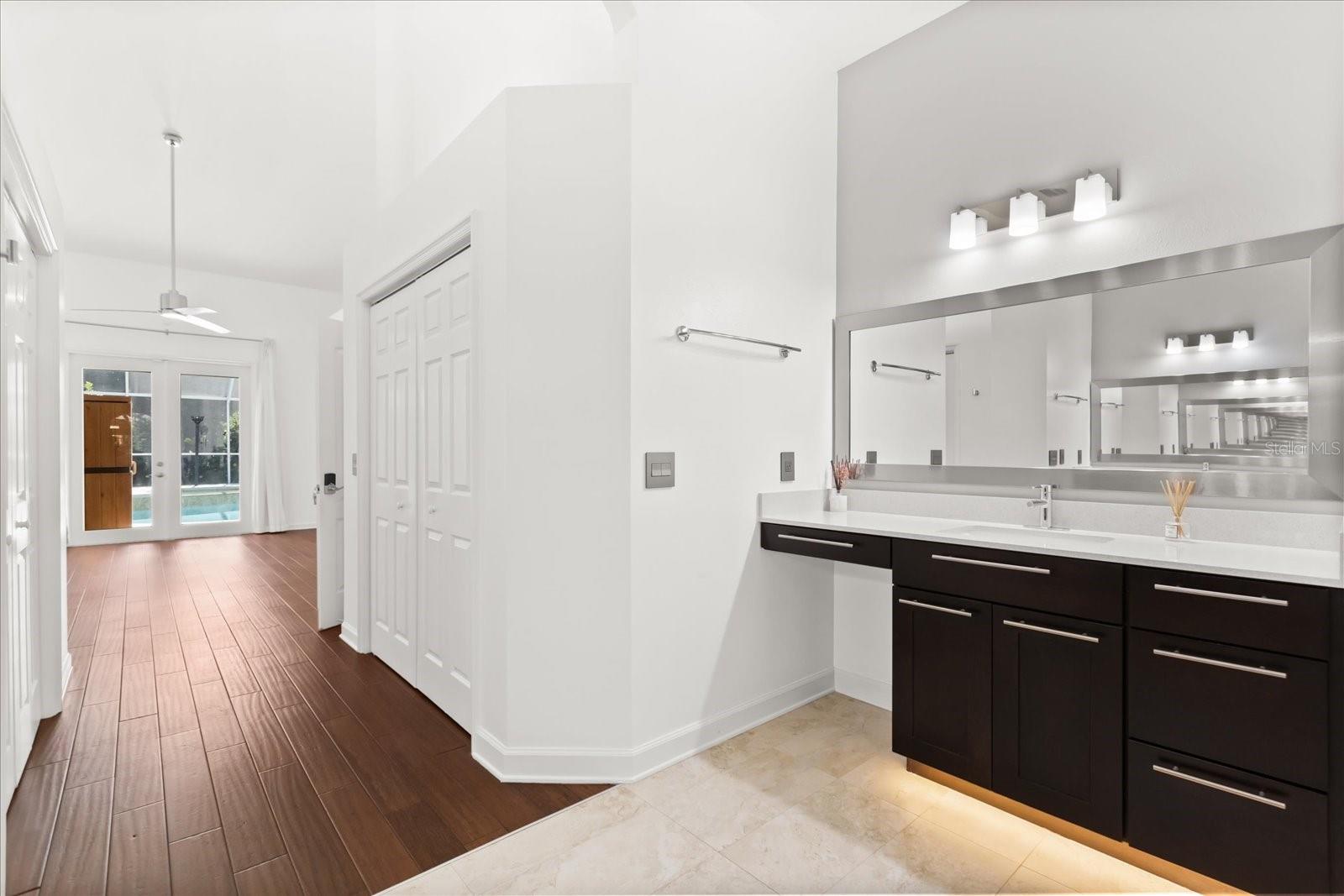 Image 19 of 51 For 1293 Prince Court