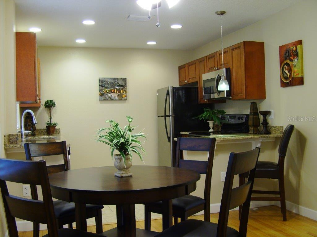 Image 7 of 15 For 2500 Harrison Avenue