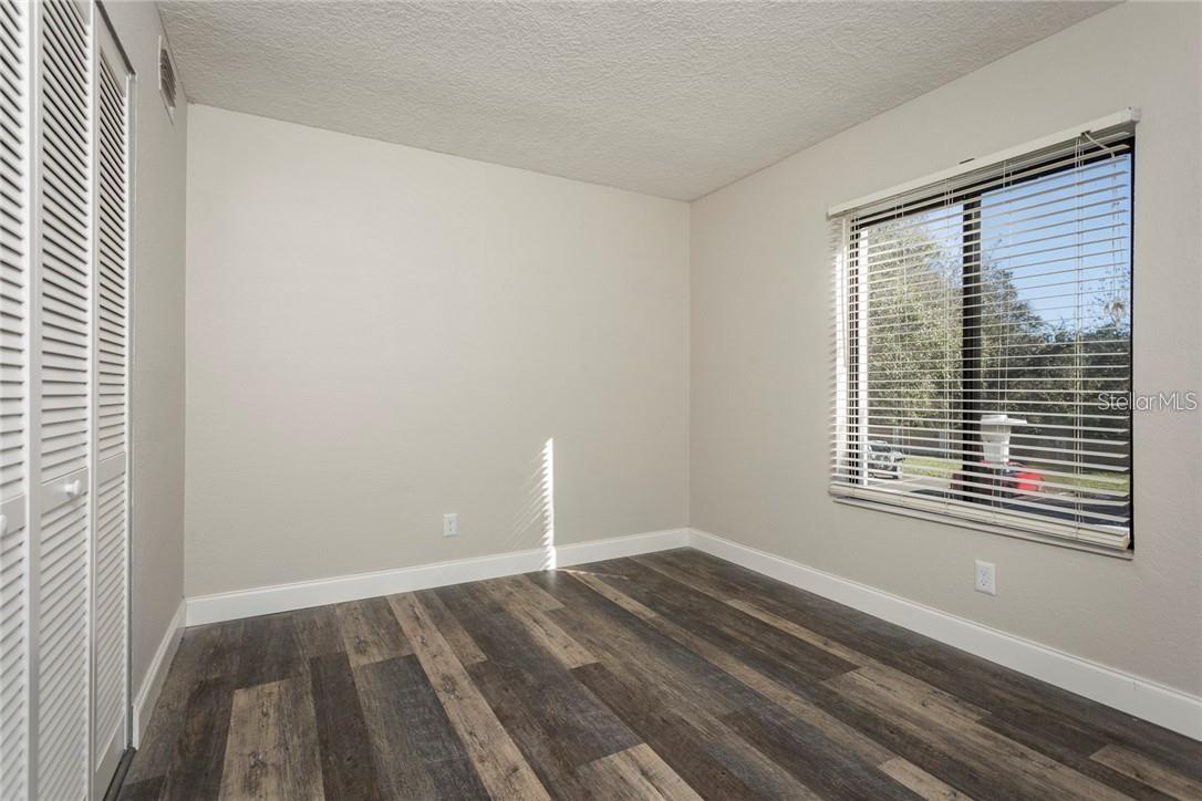 Image 10 of 14 For 8209 Sun Spring Circle 12