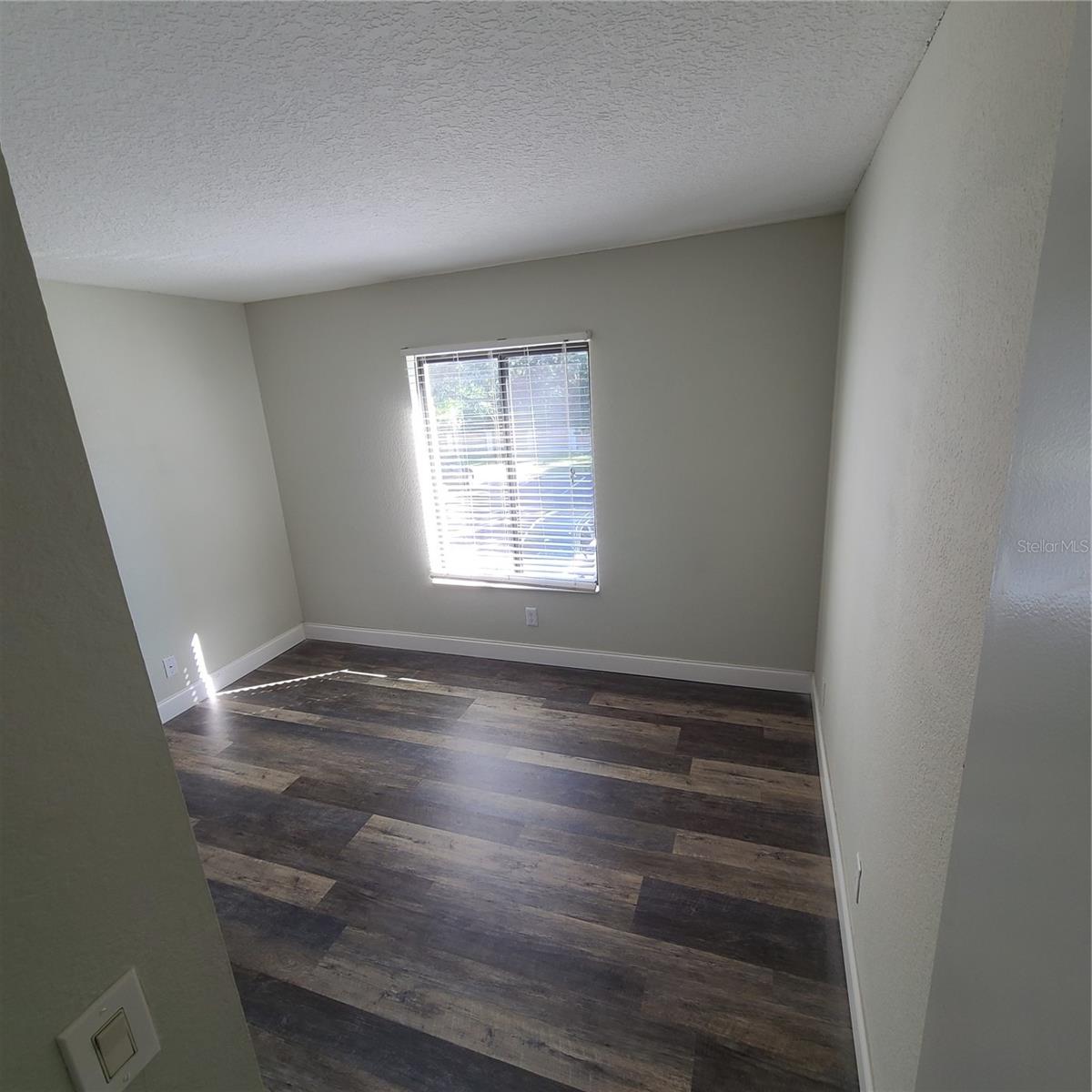 Image 18 of 24 For 8209 Sun Spring Circle 12