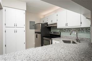 Image 6 of 14 For 8209 Sun Spring Circle 12