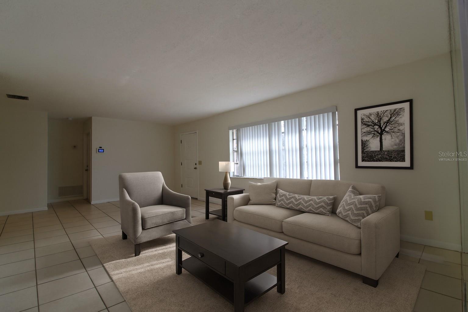 Image 7 of 23 For 932 Fairbairn Drive