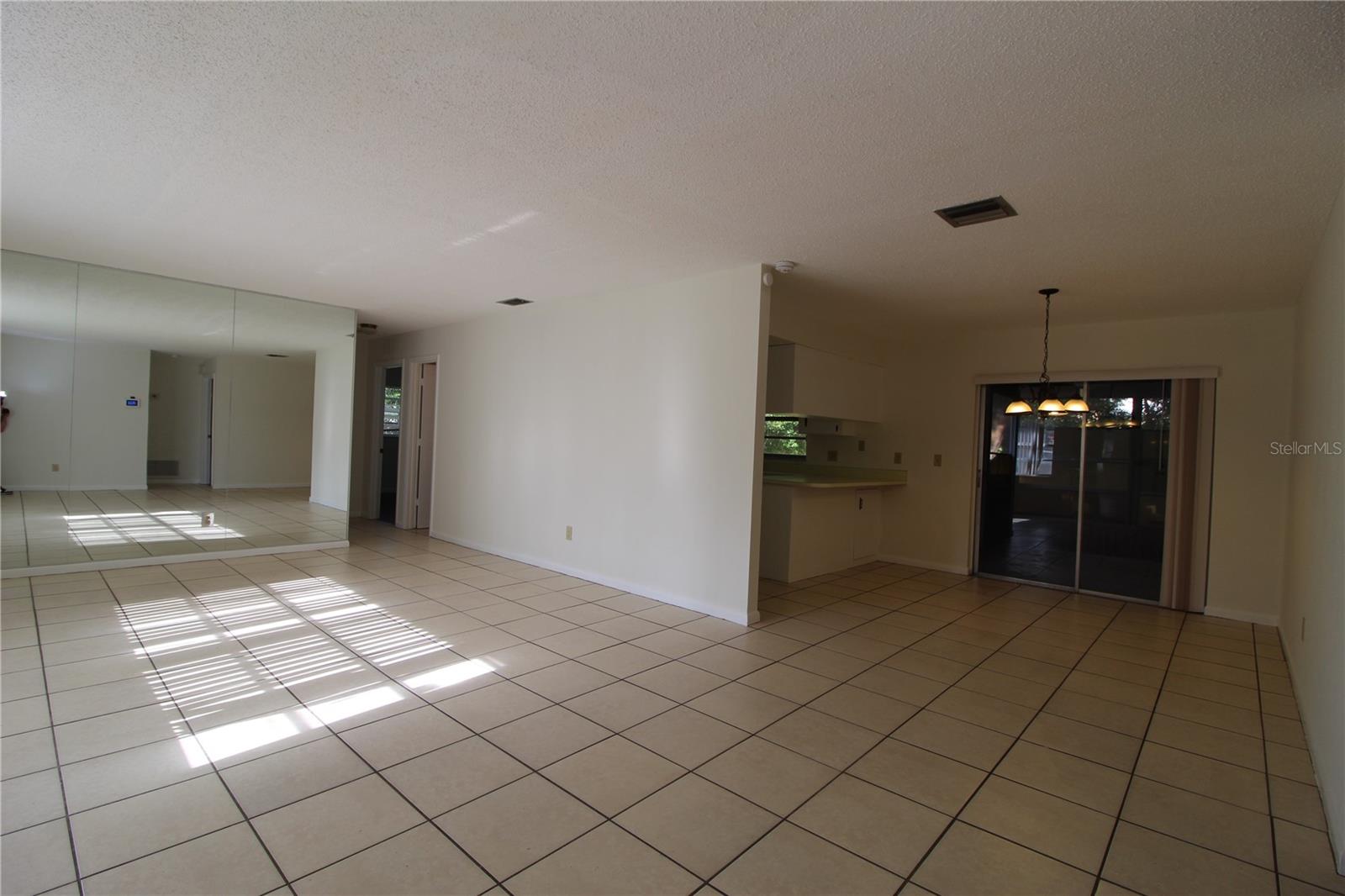 Image 9 of 23 For 932 Fairbairn Drive