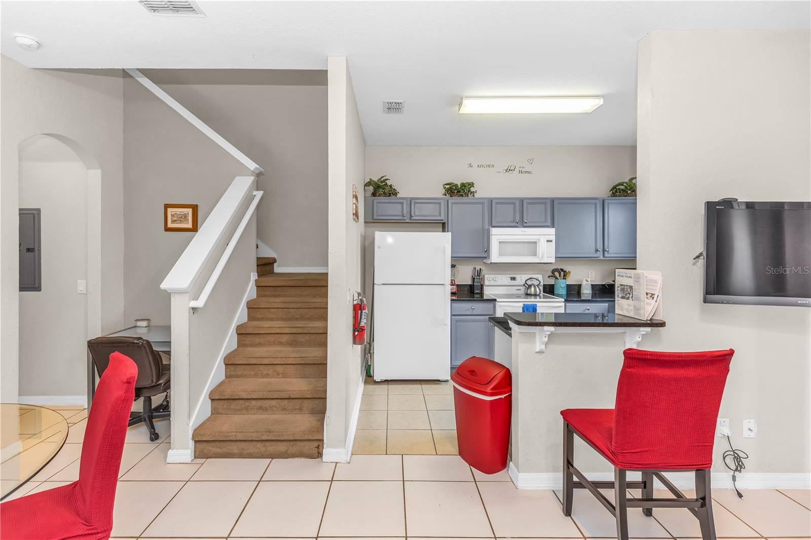 Image 11 of 39 For 712 Calabria Avenue