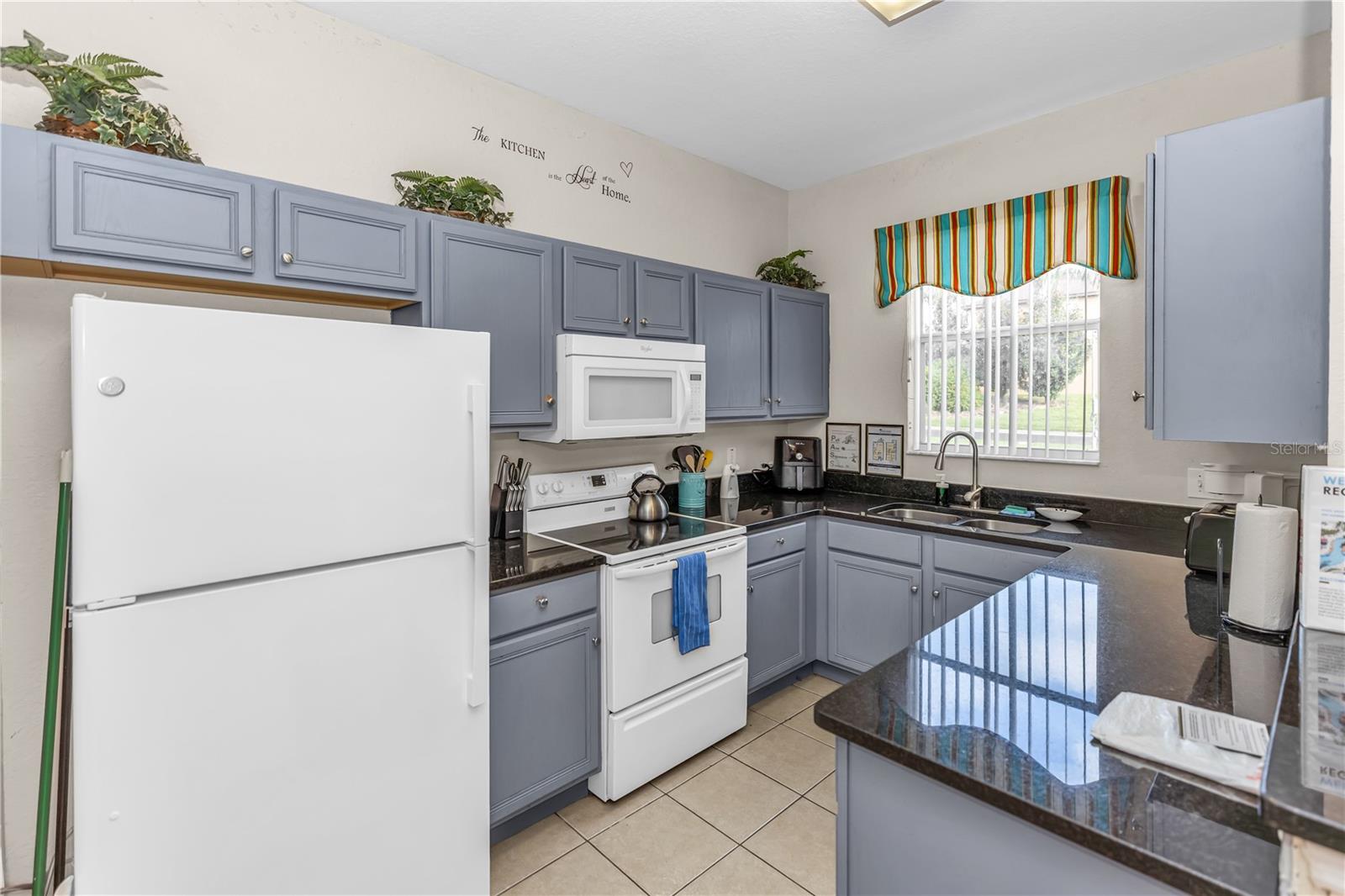 Image 12 of 39 For 712 Calabria Avenue