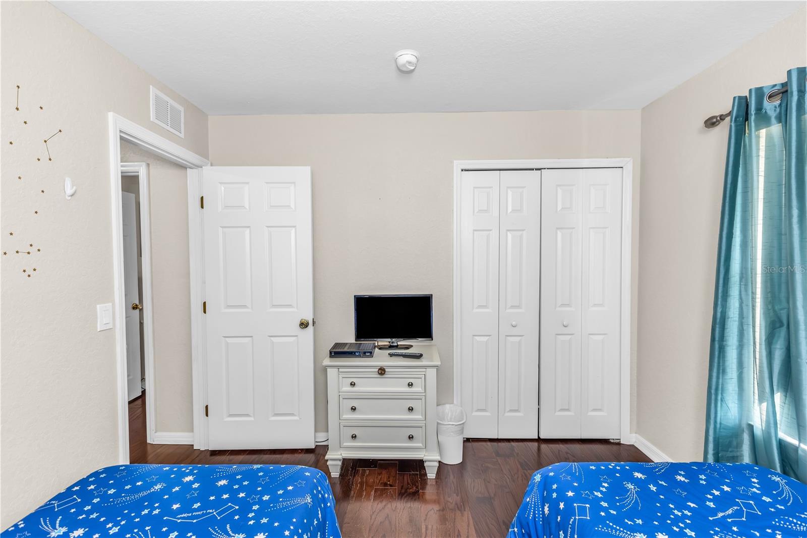 Image 16 of 39 For 712 Calabria Avenue