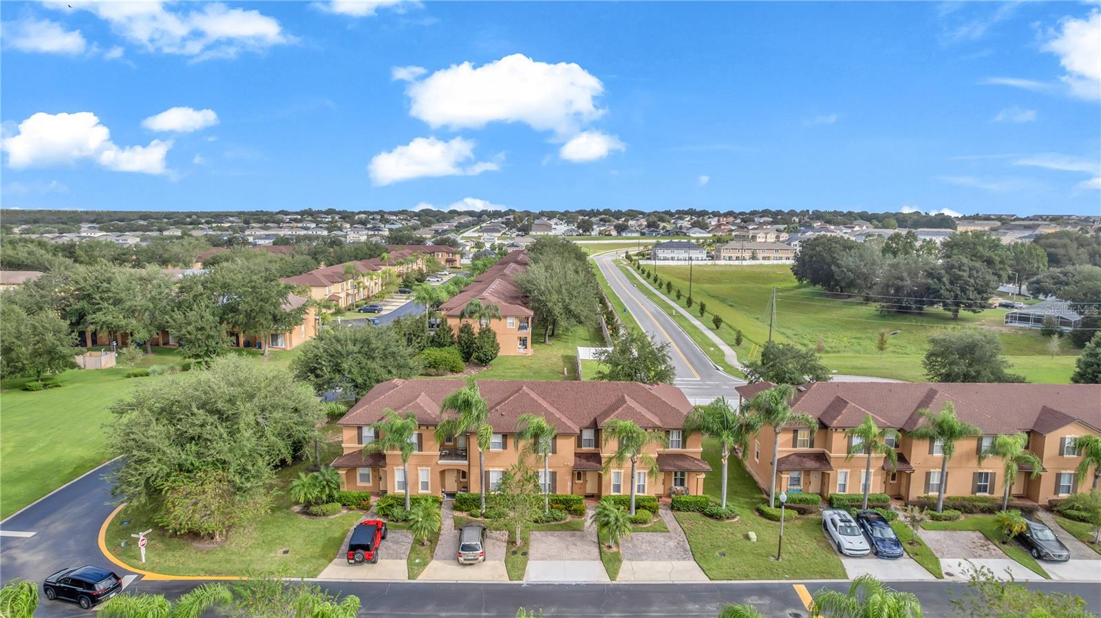 Image 34 of 39 For 712 Calabria Avenue