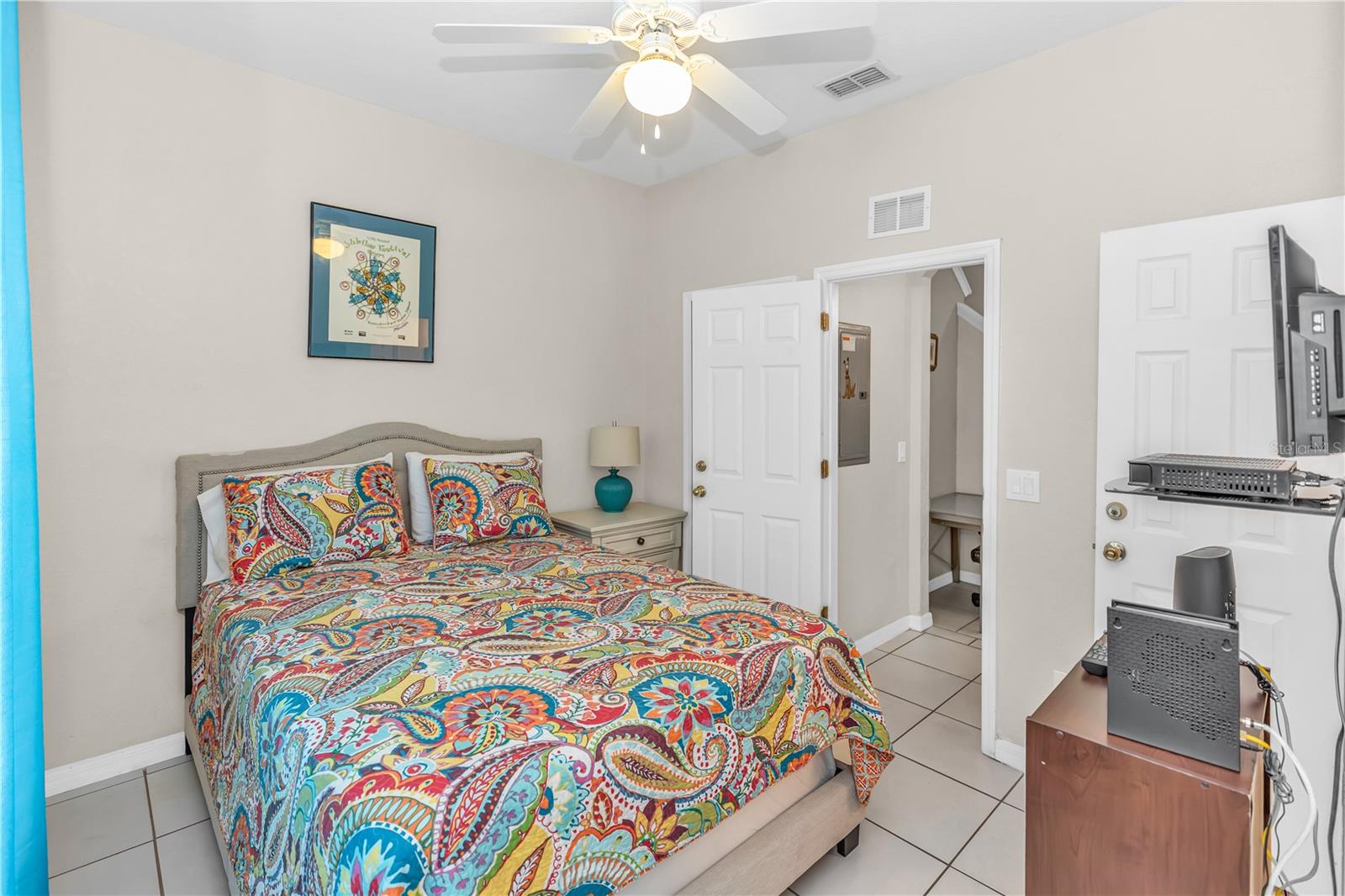 Image 4 of 39 For 712 Calabria Avenue