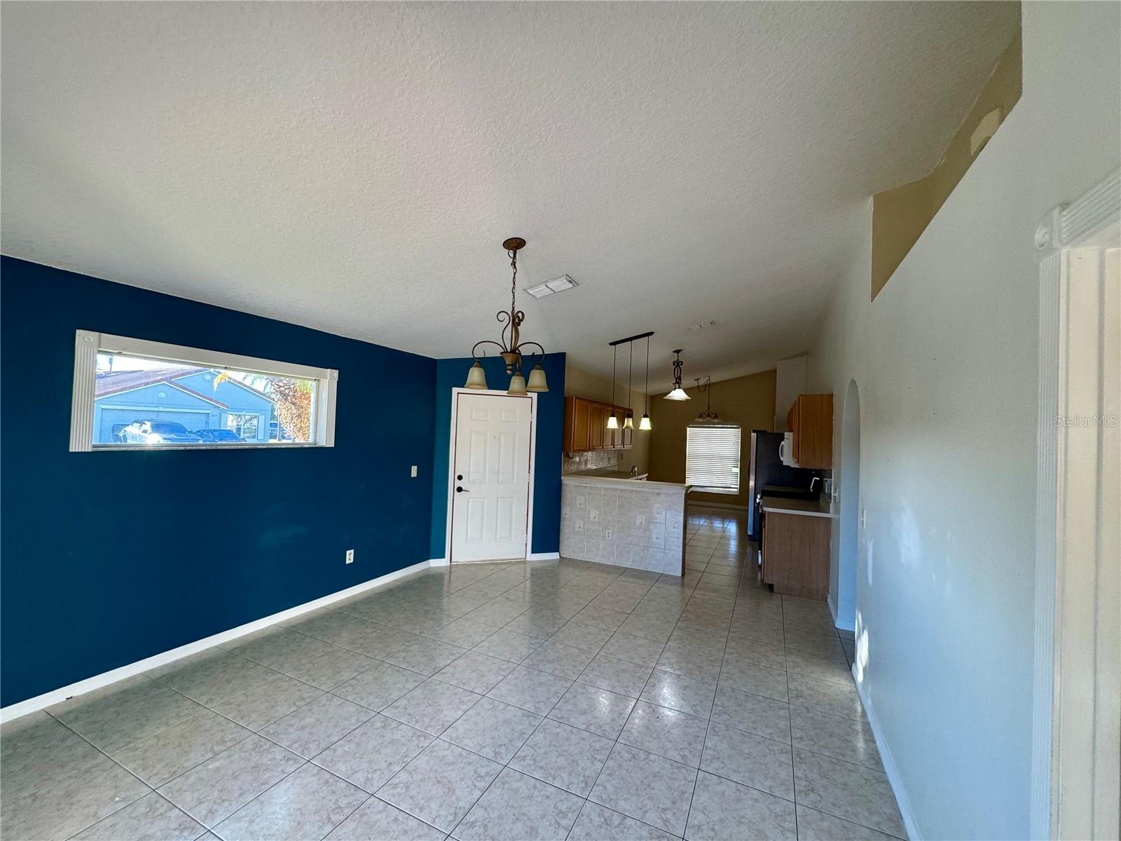 Image 5 of 23 For 242 Tuscany Pointe Avenue