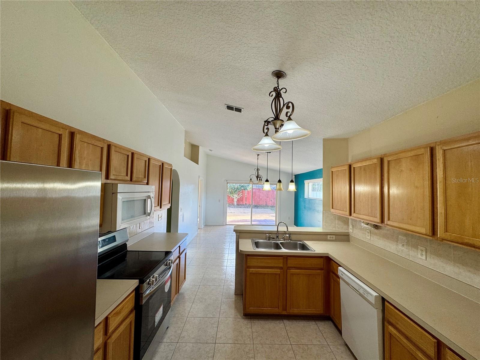 Image 8 of 23 For 242 Tuscany Pointe Avenue