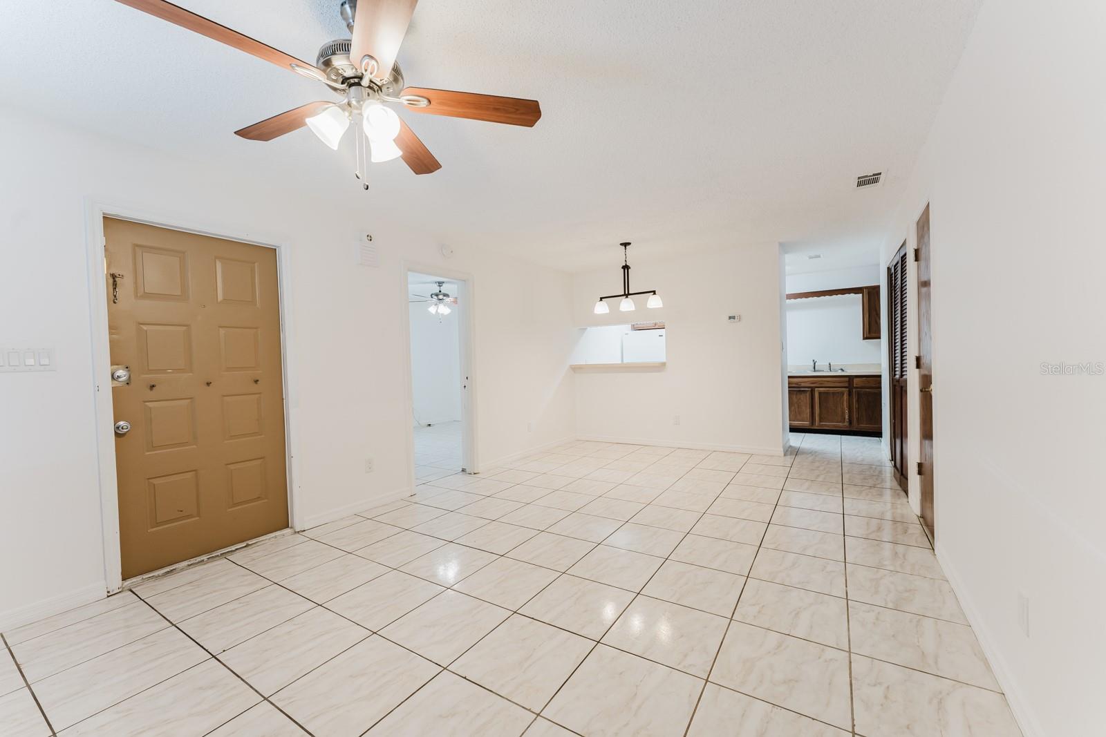 Image 3 of 26 For 508 Cottonwood Drive