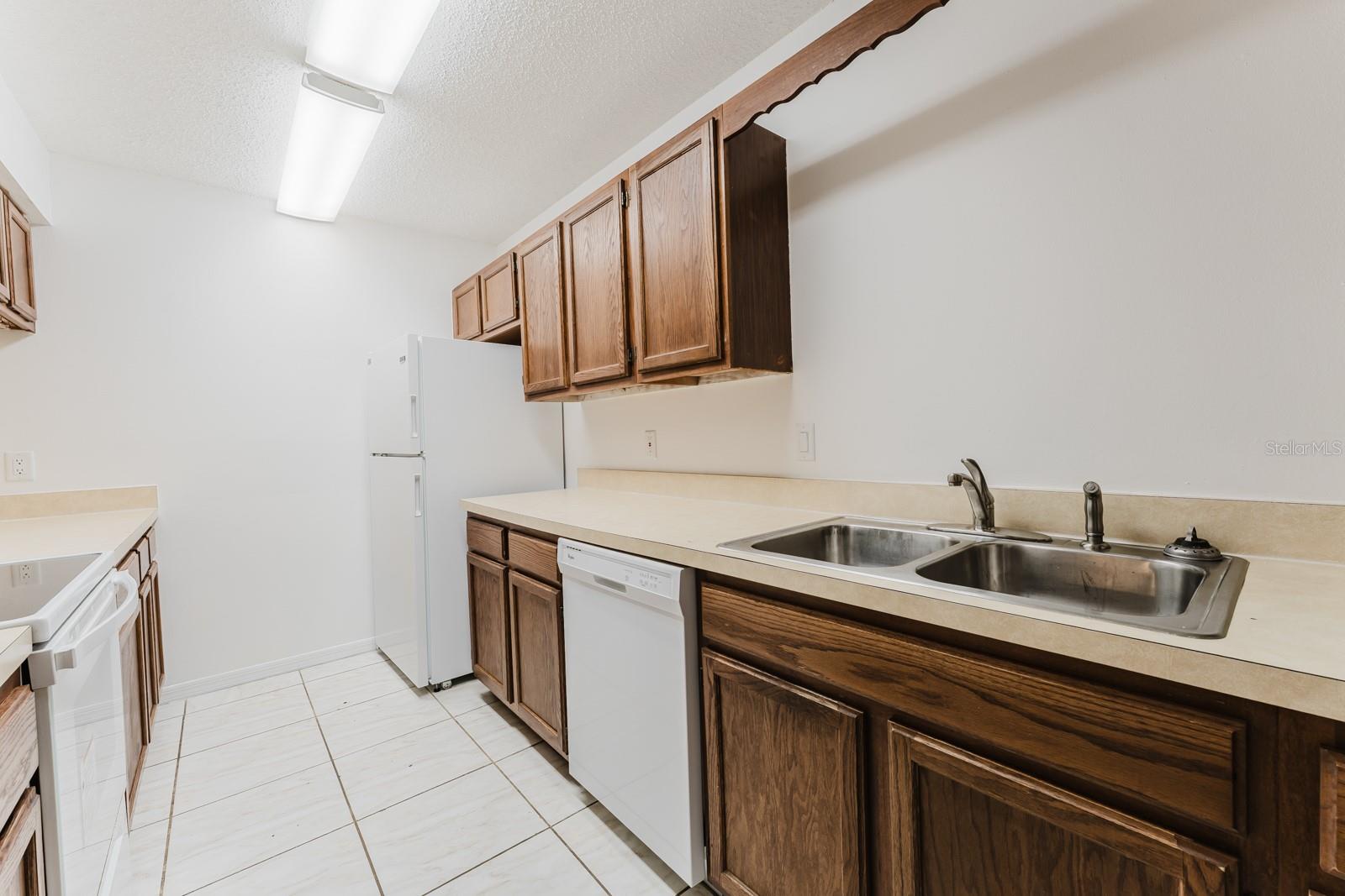 Image 6 of 26 For 508 Cottonwood Drive