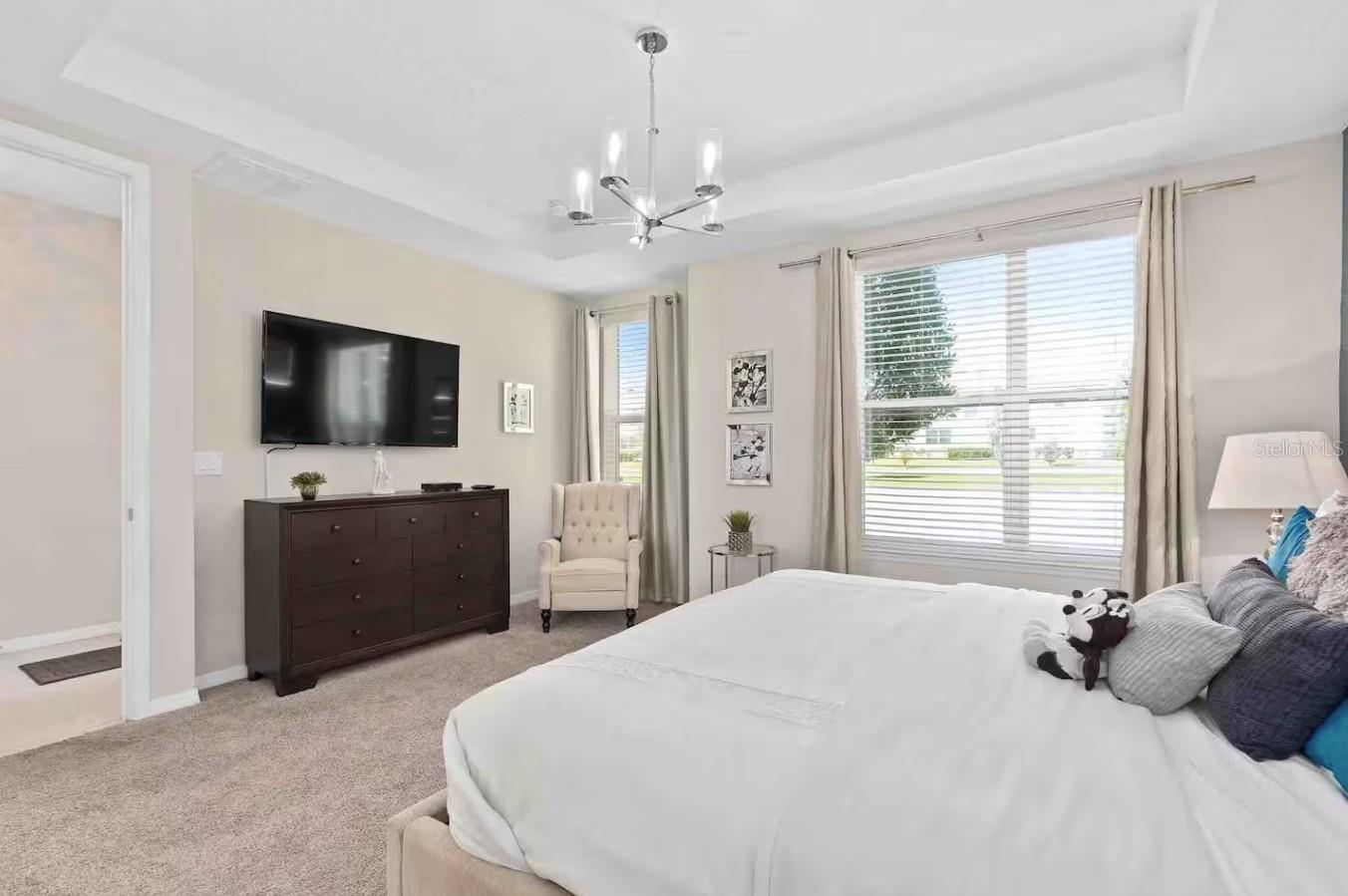 Image 14 of 41 For 1604 Carey Palm Circle