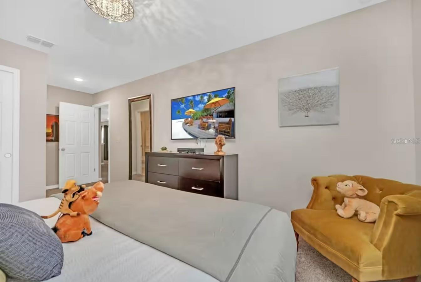 Image 17 of 41 For 1604 Carey Palm Circle