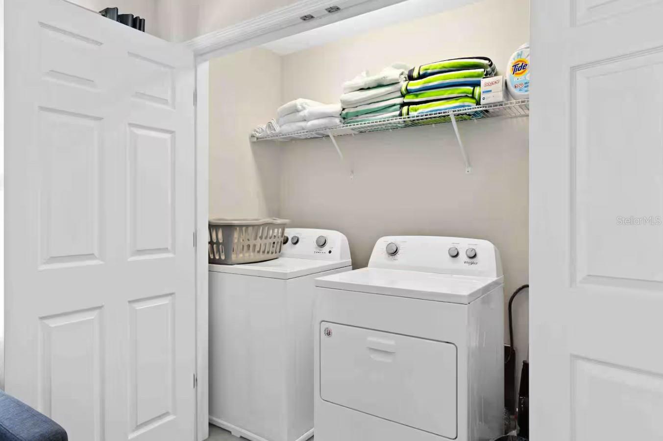 Image 28 of 41 For 1604 Carey Palm Circle