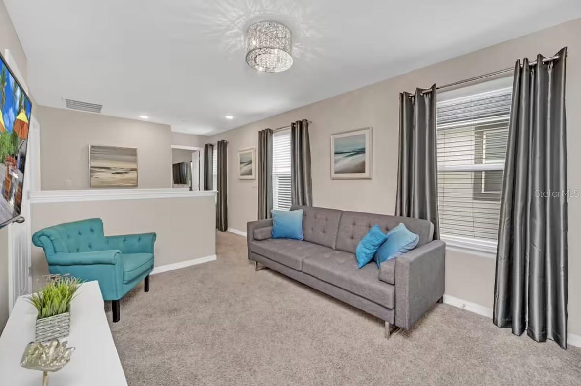 Image 29 of 41 For 1604 Carey Palm Circle