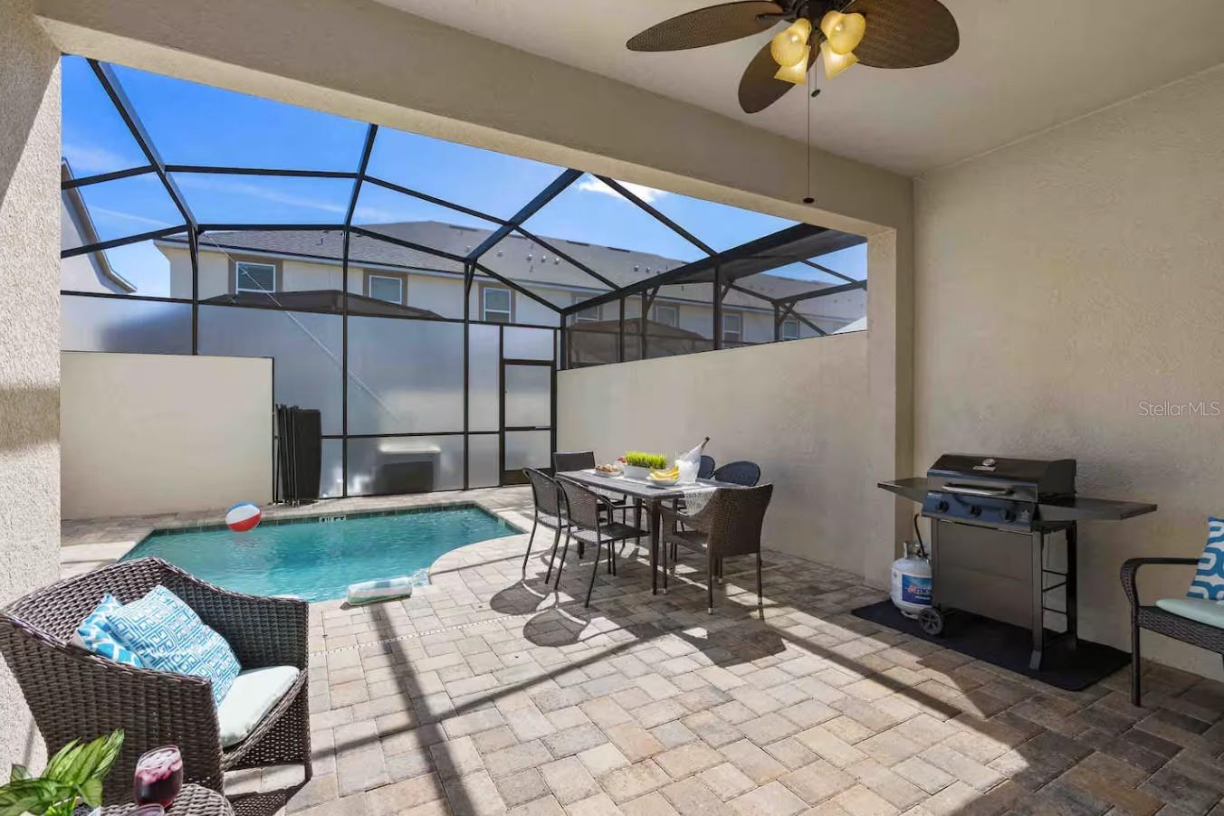 Image 4 of 41 For 1604 Carey Palm Circle