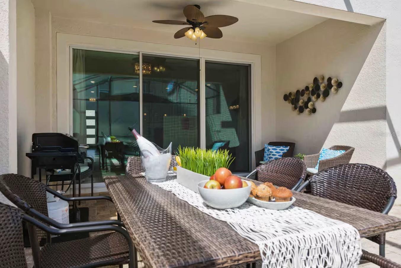 Image 5 of 41 For 1604 Carey Palm Circle