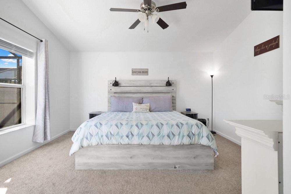 Image 11 of 27 For 15641 Markham Drive