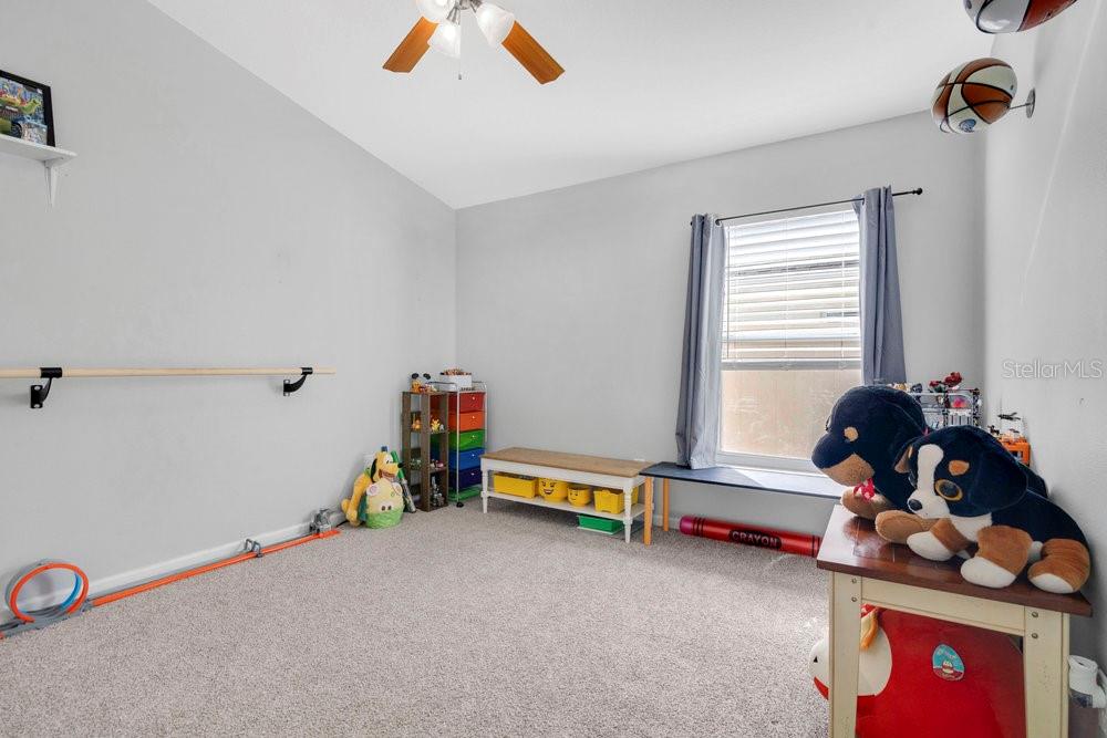 Image 14 of 27 For 15641 Markham Drive