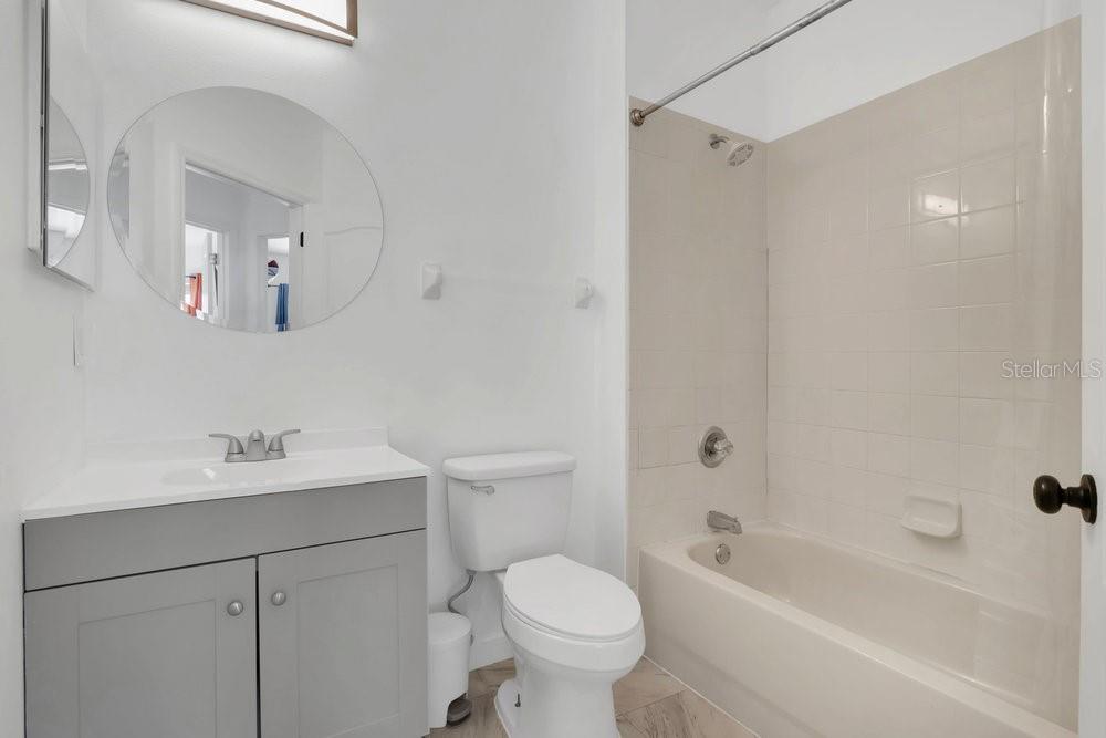 Image 16 of 27 For 15641 Markham Drive