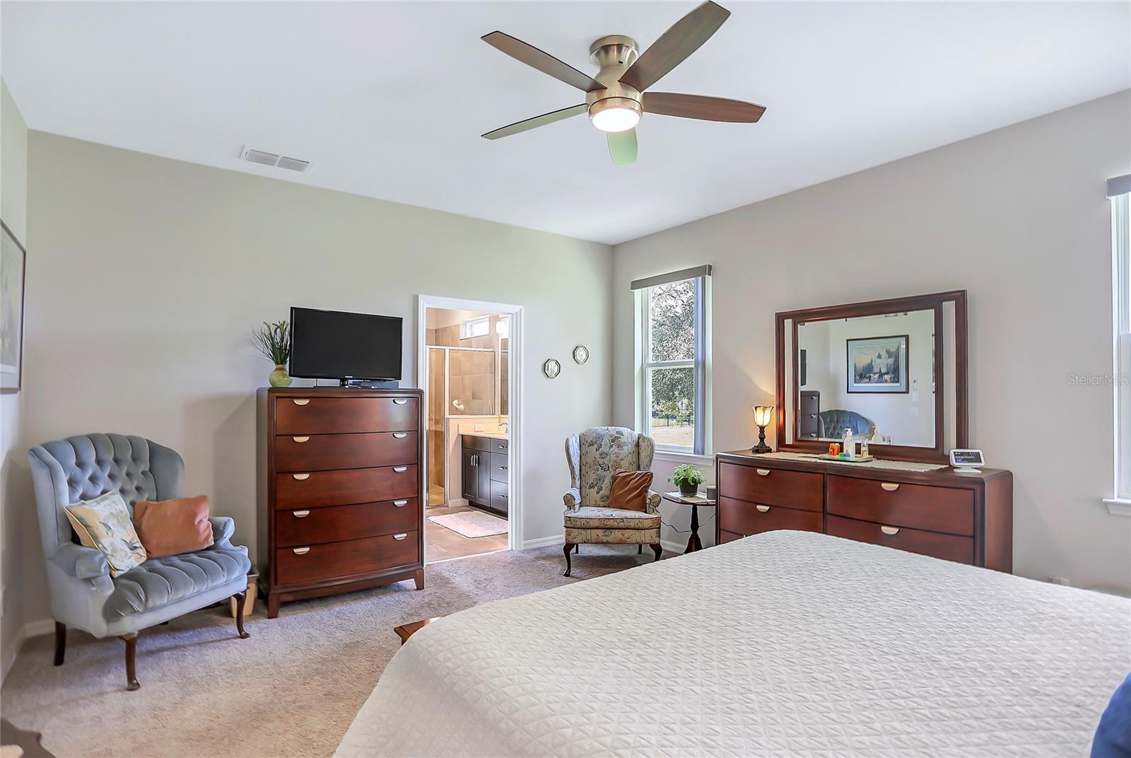 Image 18 of 39 For 2368 Oxmoor Drive