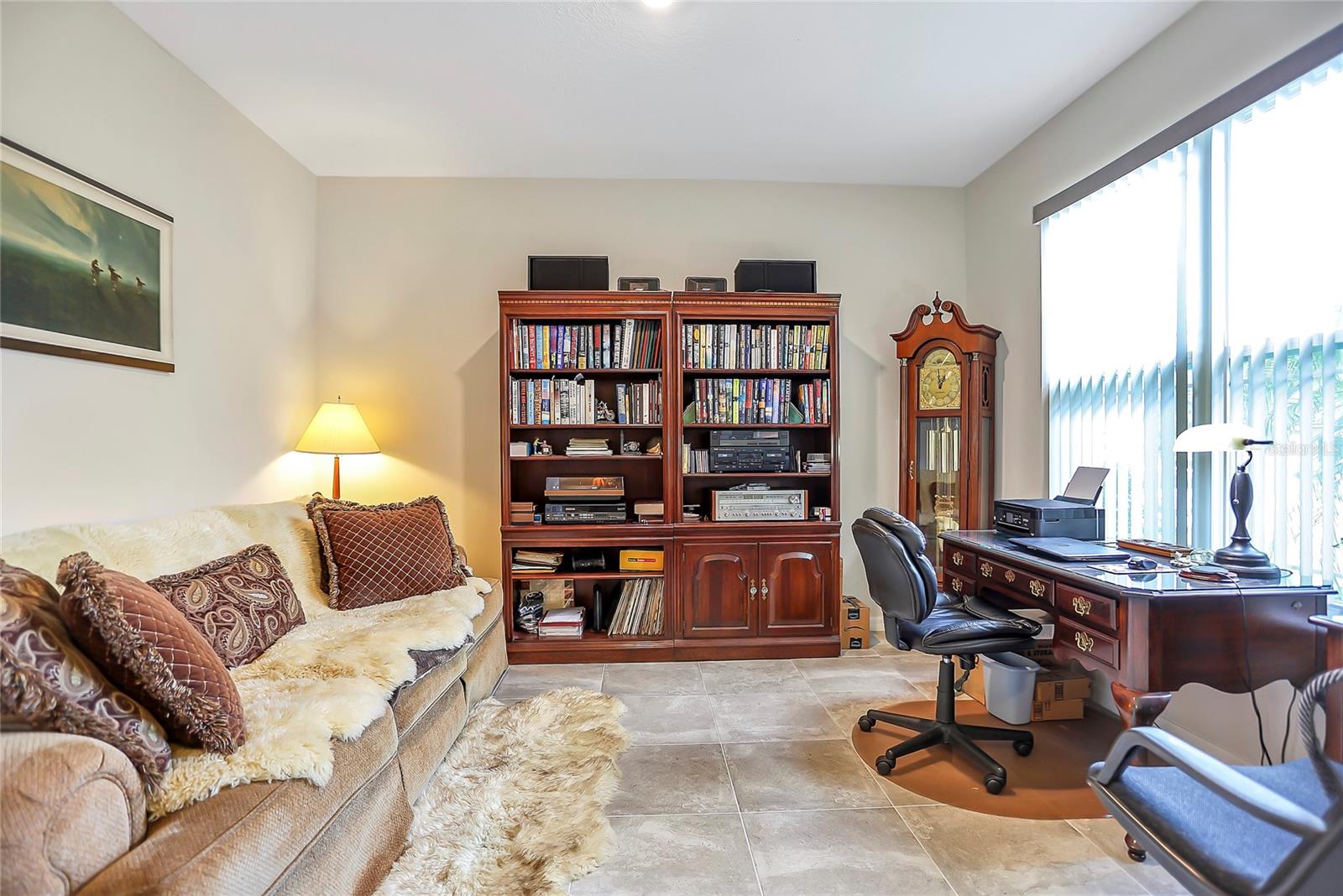 Image 5 of 39 For 2368 Oxmoor Drive