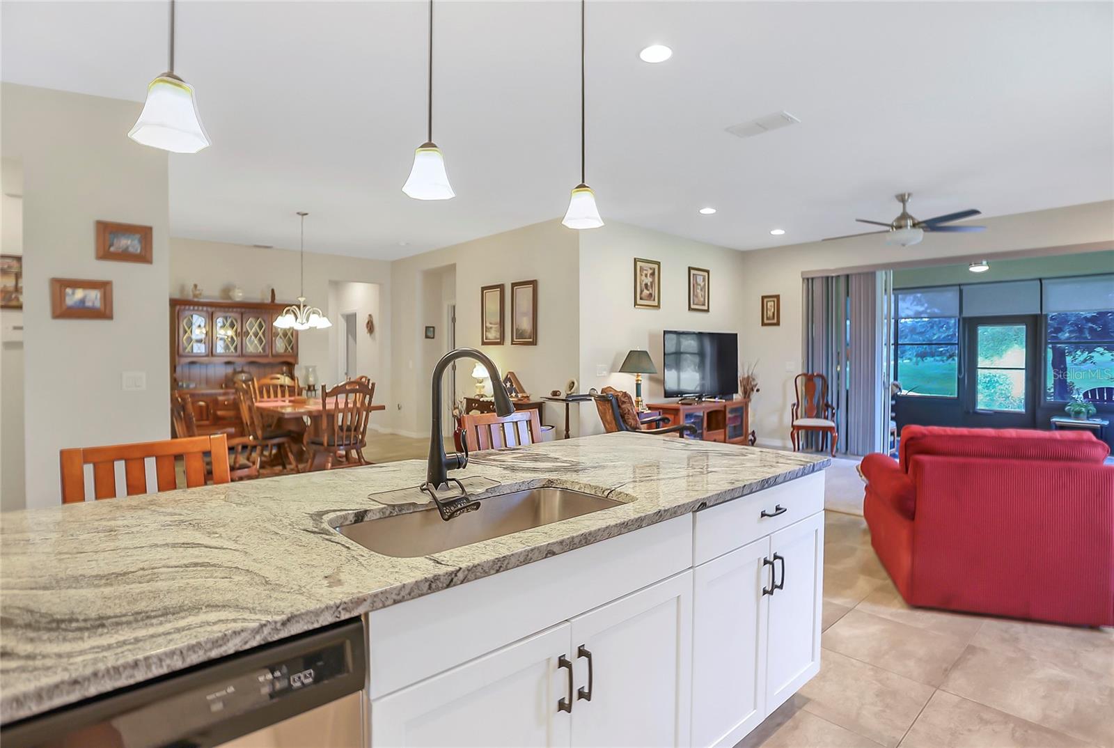 Image 6 of 39 For 2368 Oxmoor Drive