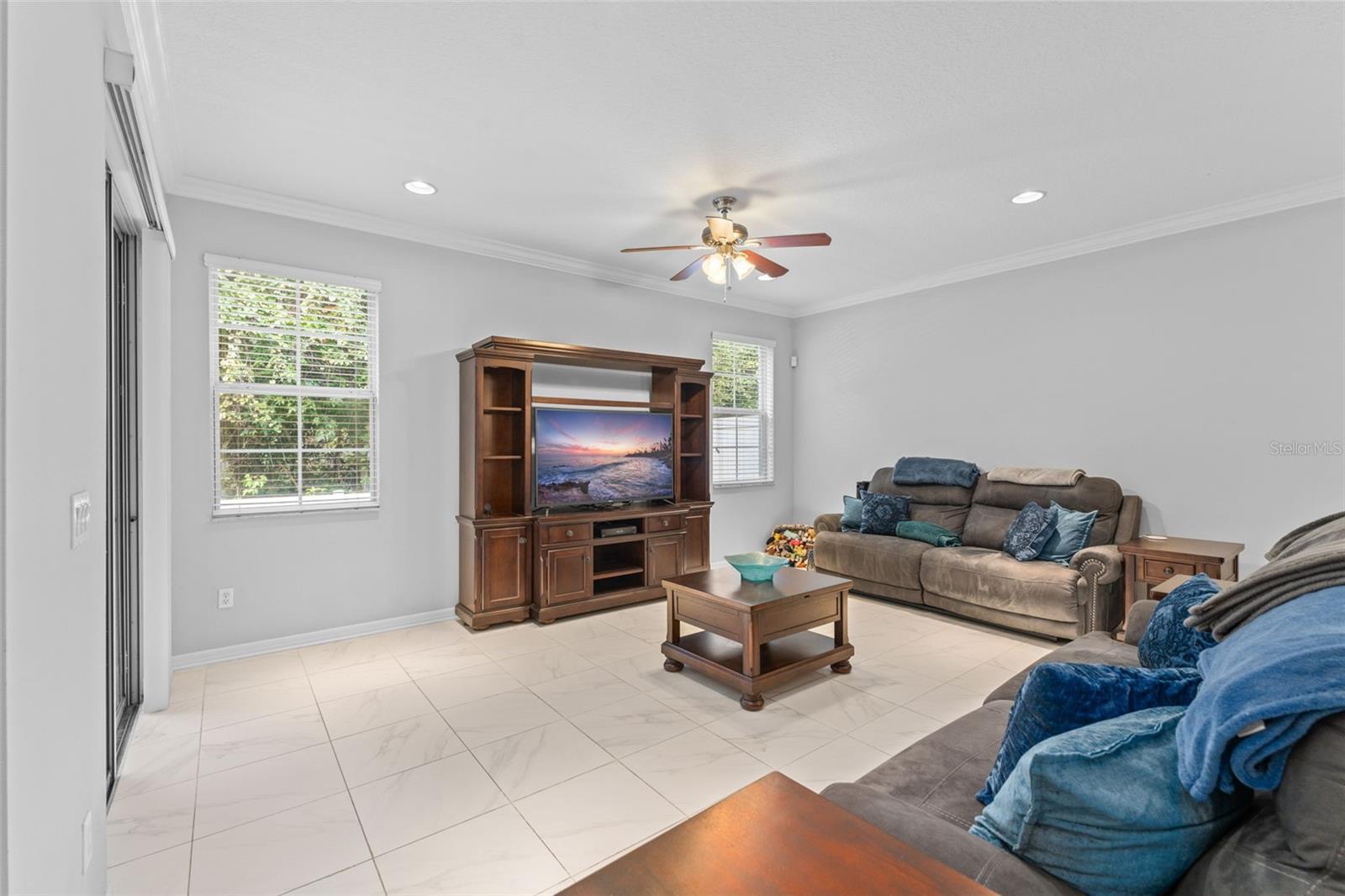 Image 10 of 43 For 632 Venice Place