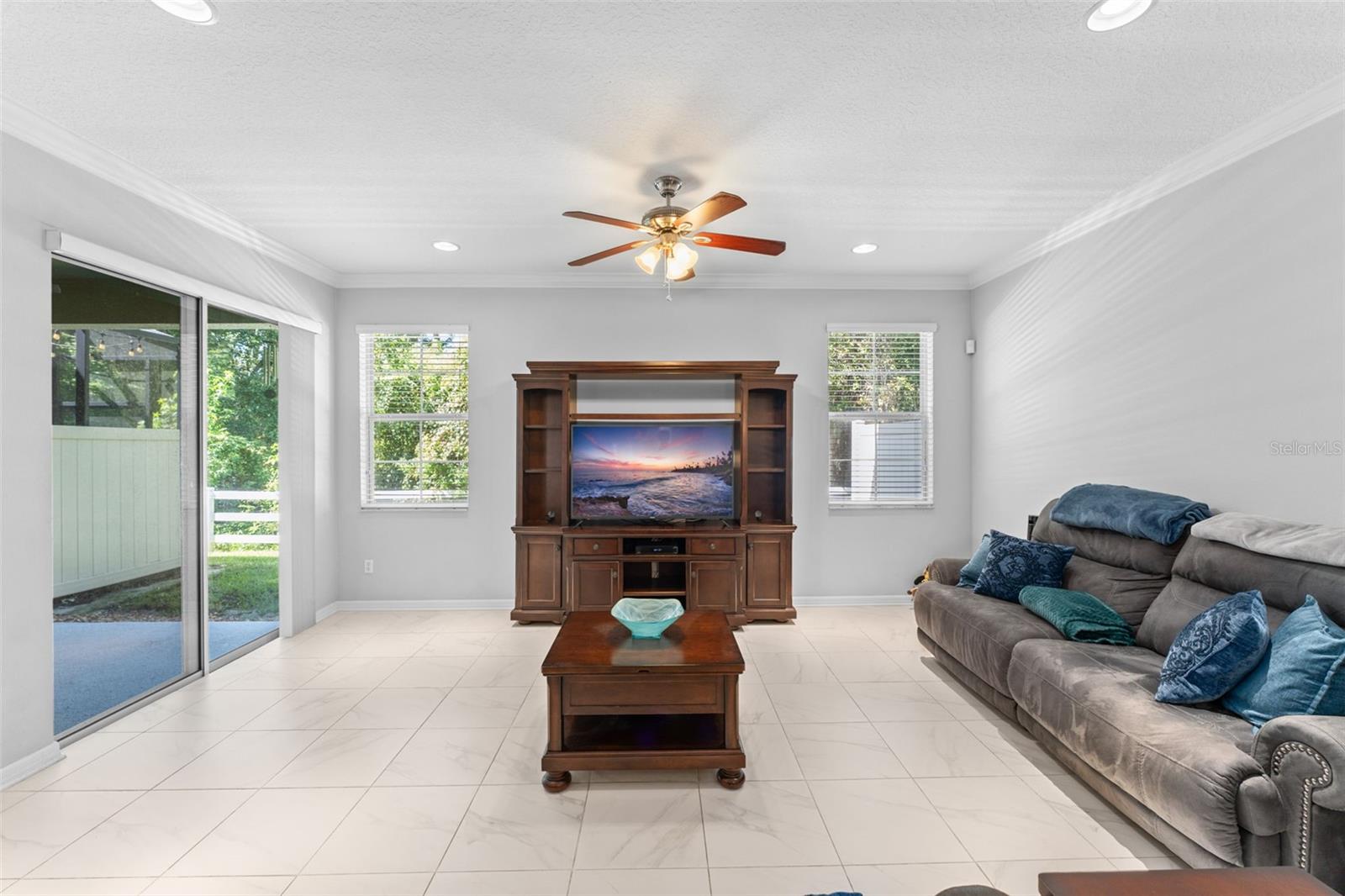 Image 11 of 43 For 632 Venice Place