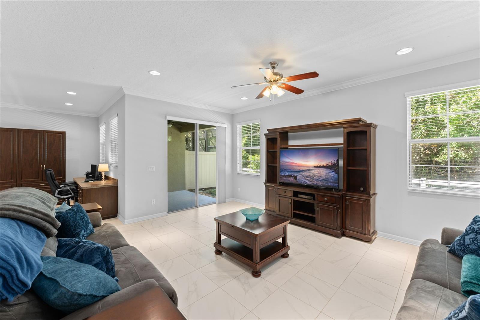 Image 12 of 43 For 632 Venice Place