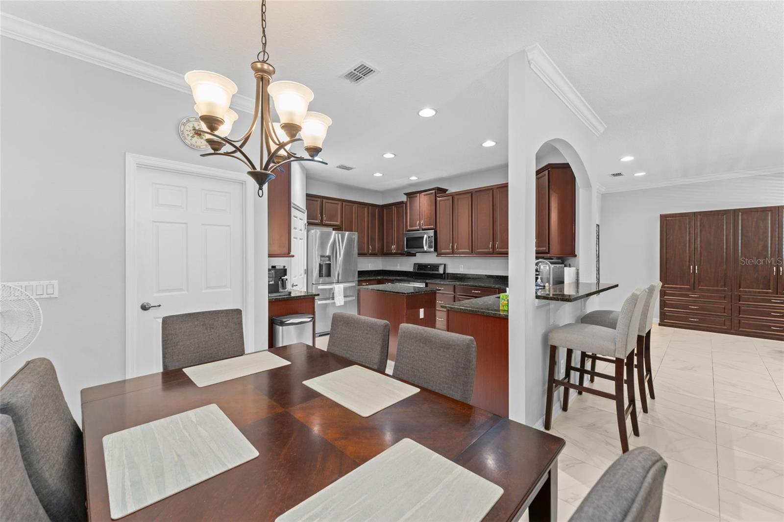 Image 15 of 43 For 632 Venice Place