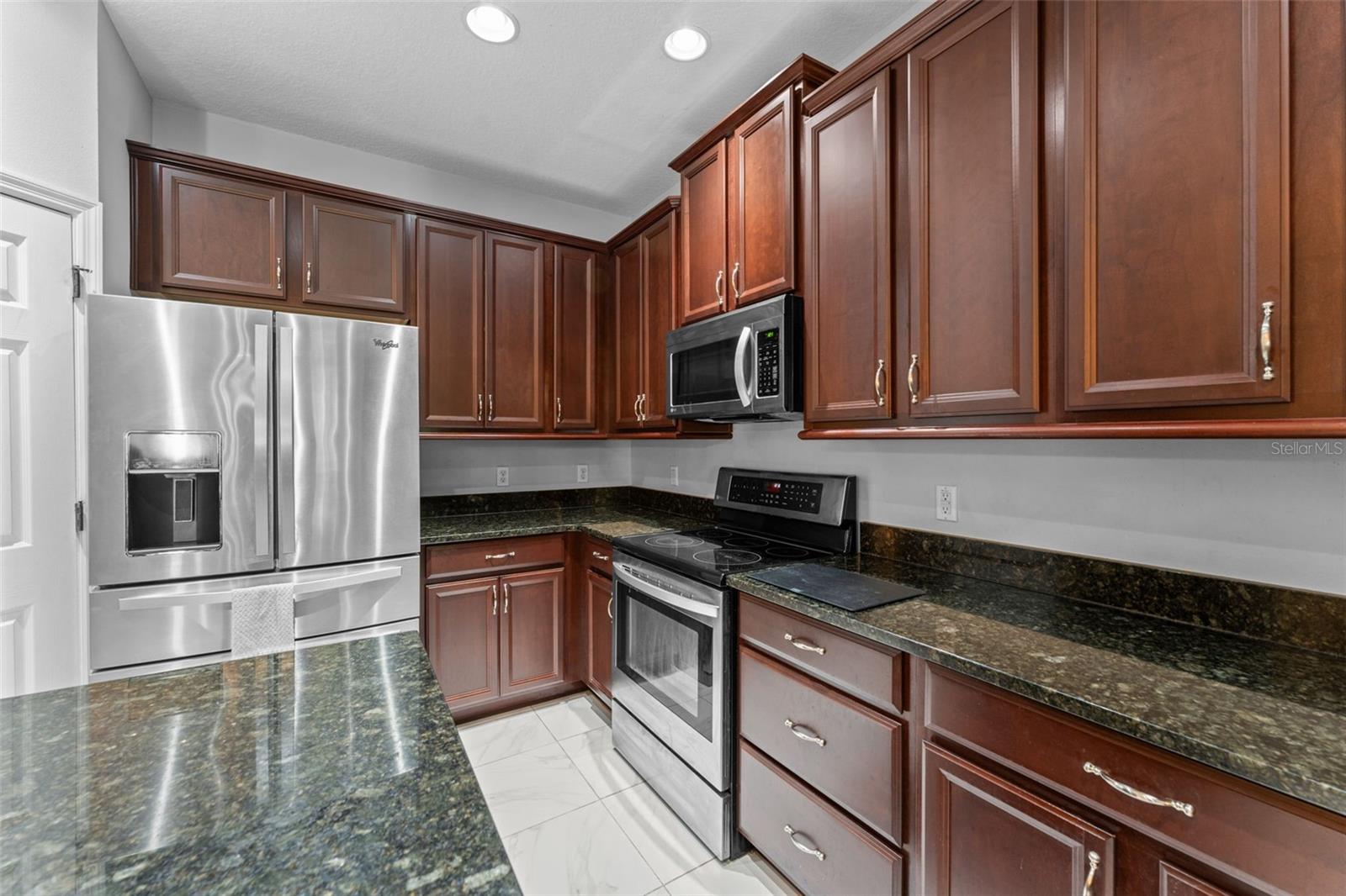 Image 21 of 43 For 632 Venice Place