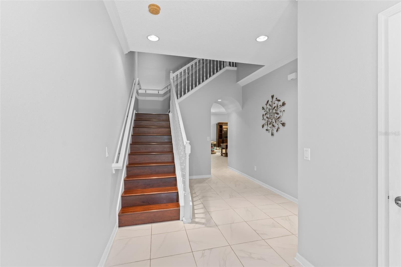 Image 4 of 43 For 632 Venice Place