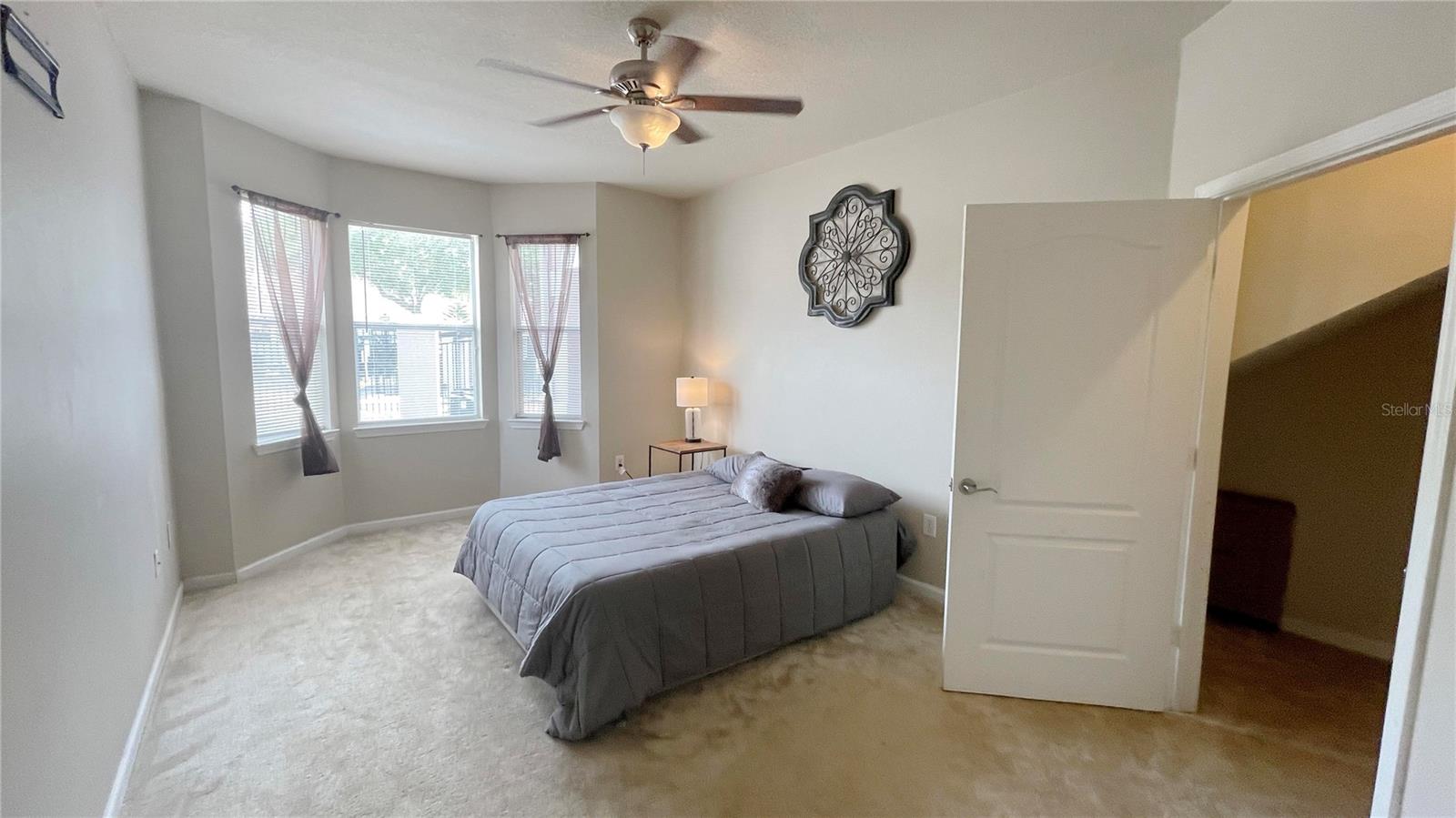 Image 16 of 31 For 18022 Villa Creek Drive 18022