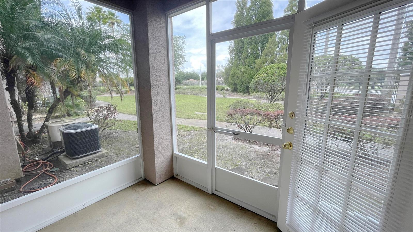 Image 22 of 31 For 18022 Villa Creek Drive 18022