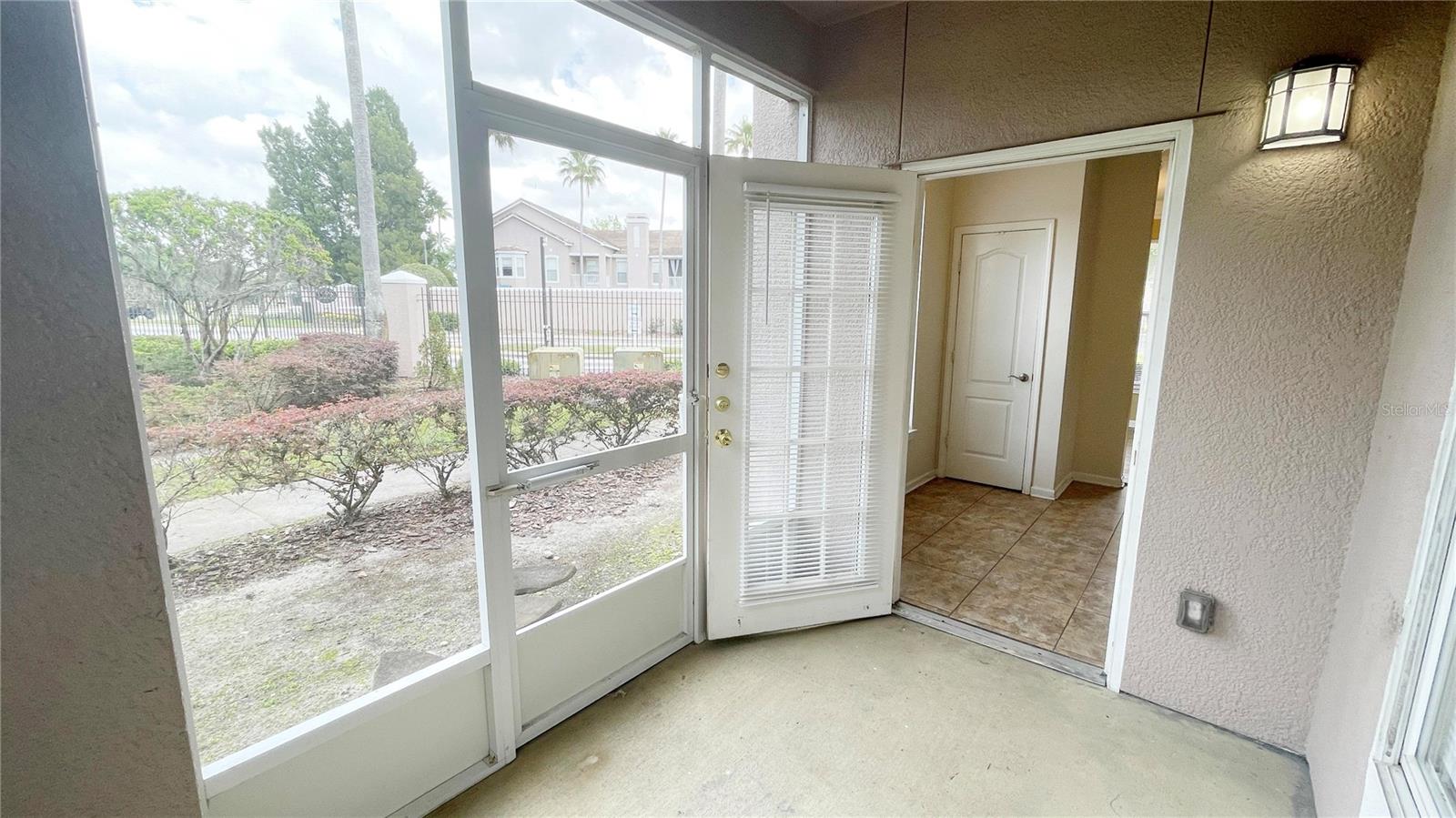 Image 23 of 31 For 18022 Villa Creek Drive 18022